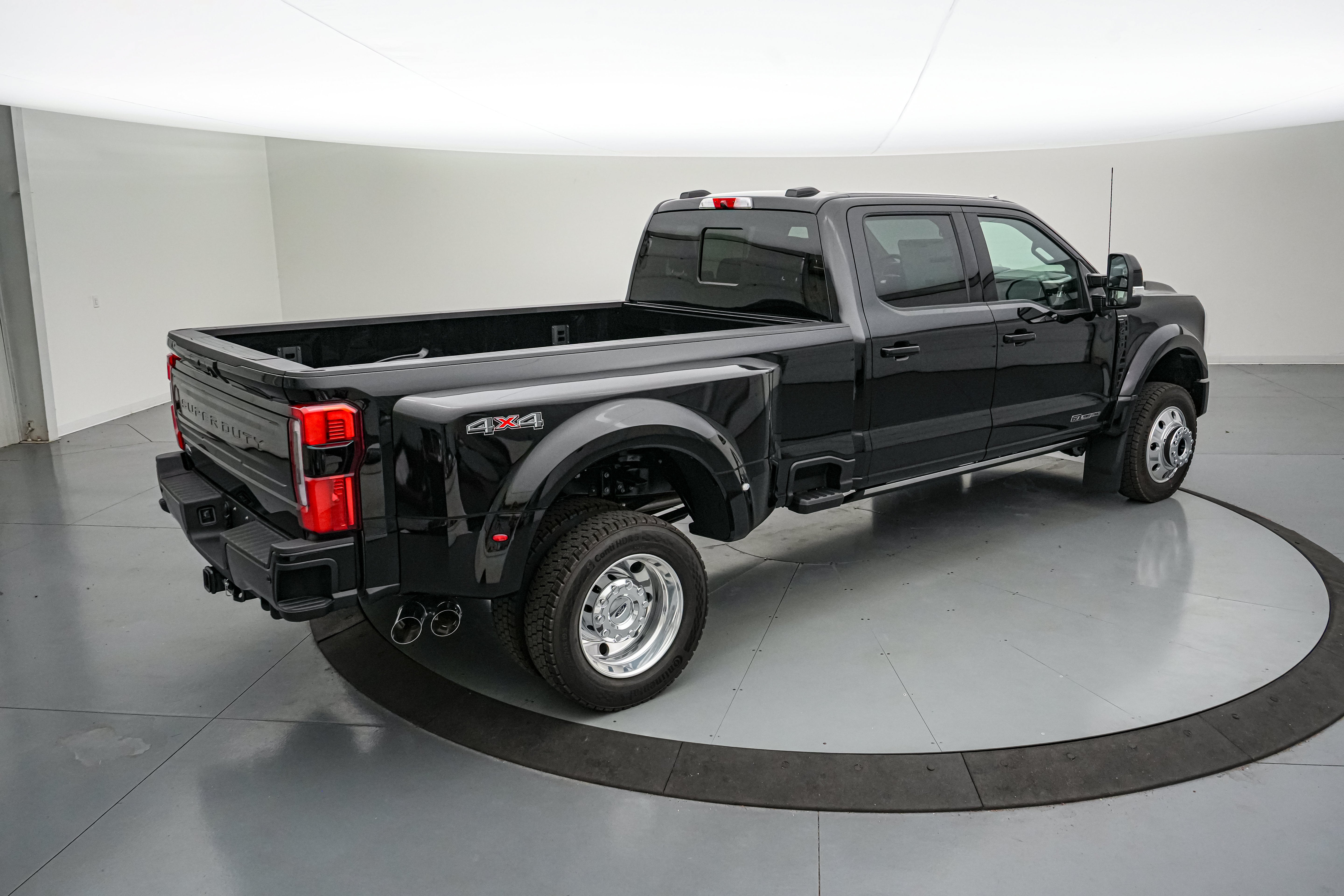 2026 Ford Super Duty F-450 DRW Platinum