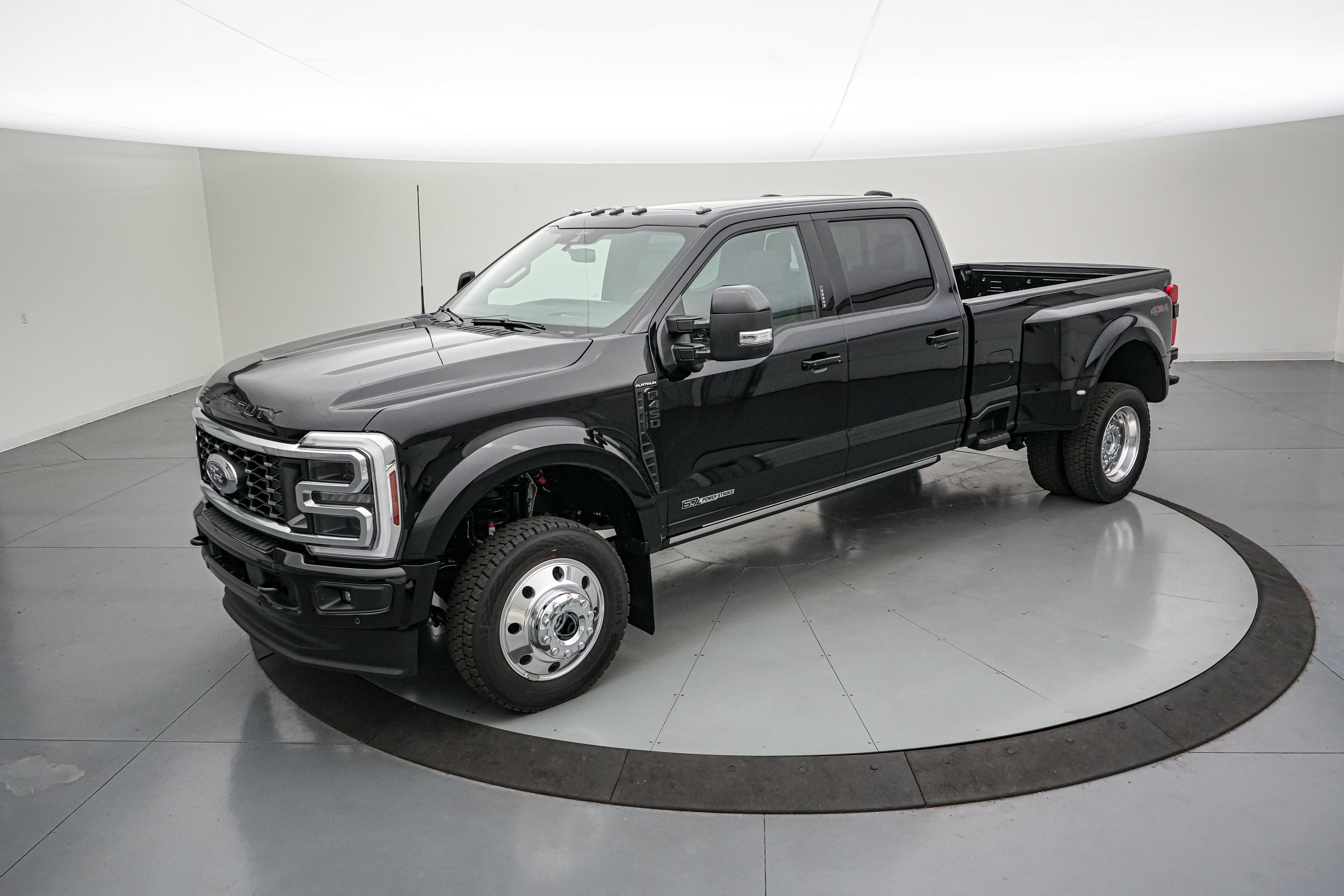 2026 Ford Super Duty F-450 DRW Platinum