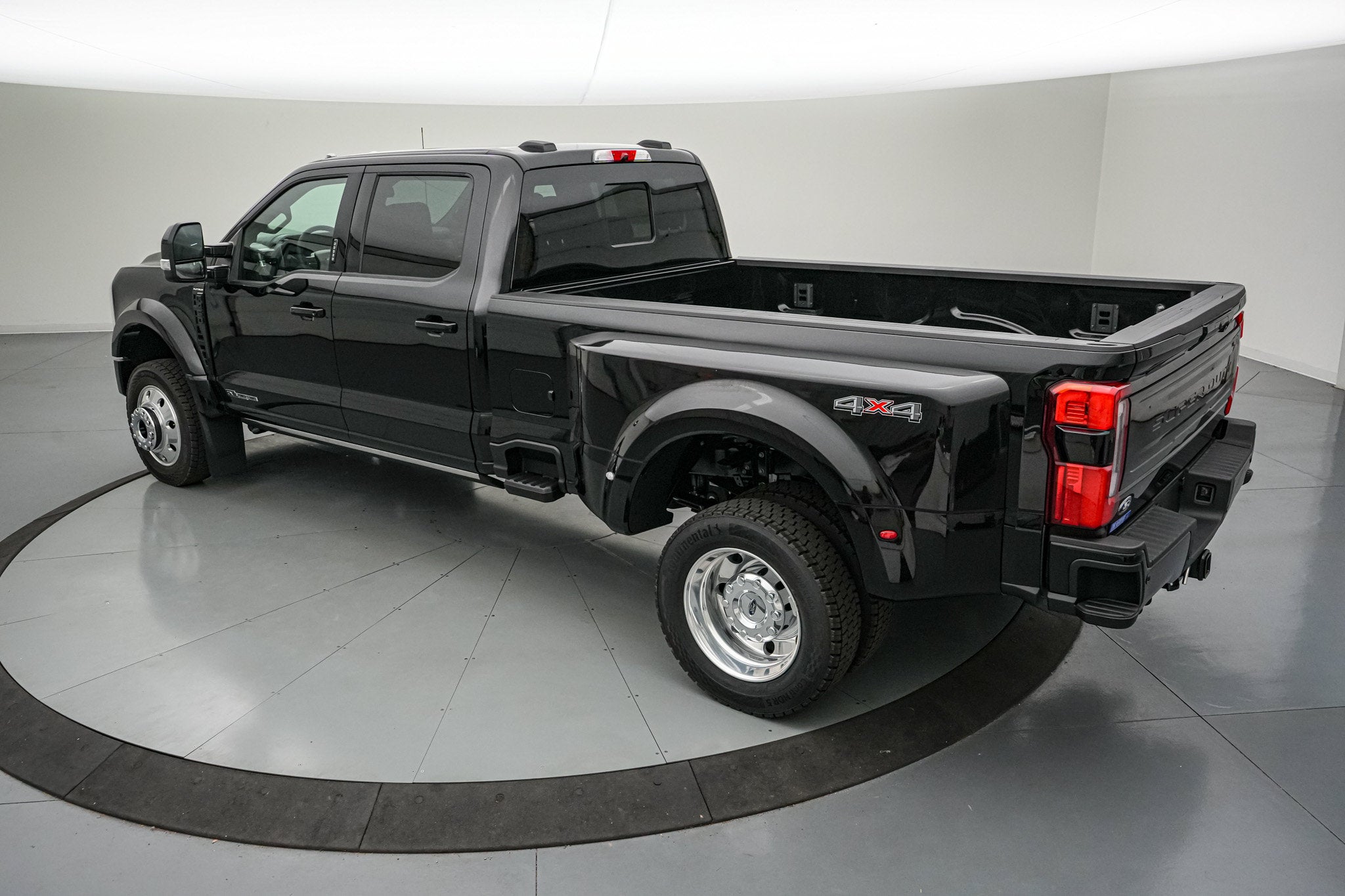 2026 Ford Super Duty F-450 DRW Platinum