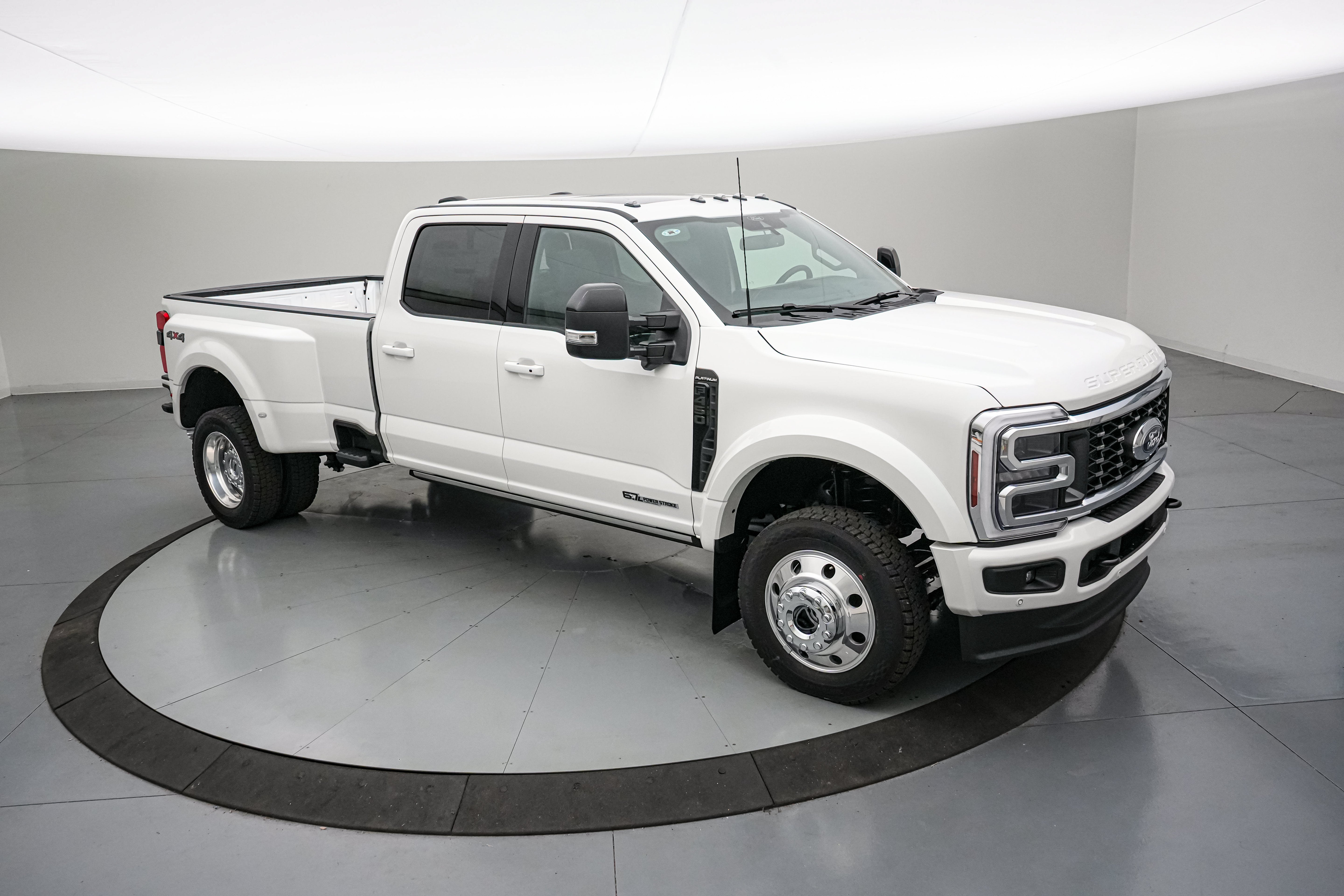 2026 Ford Super Duty F-450 DRW Platinum