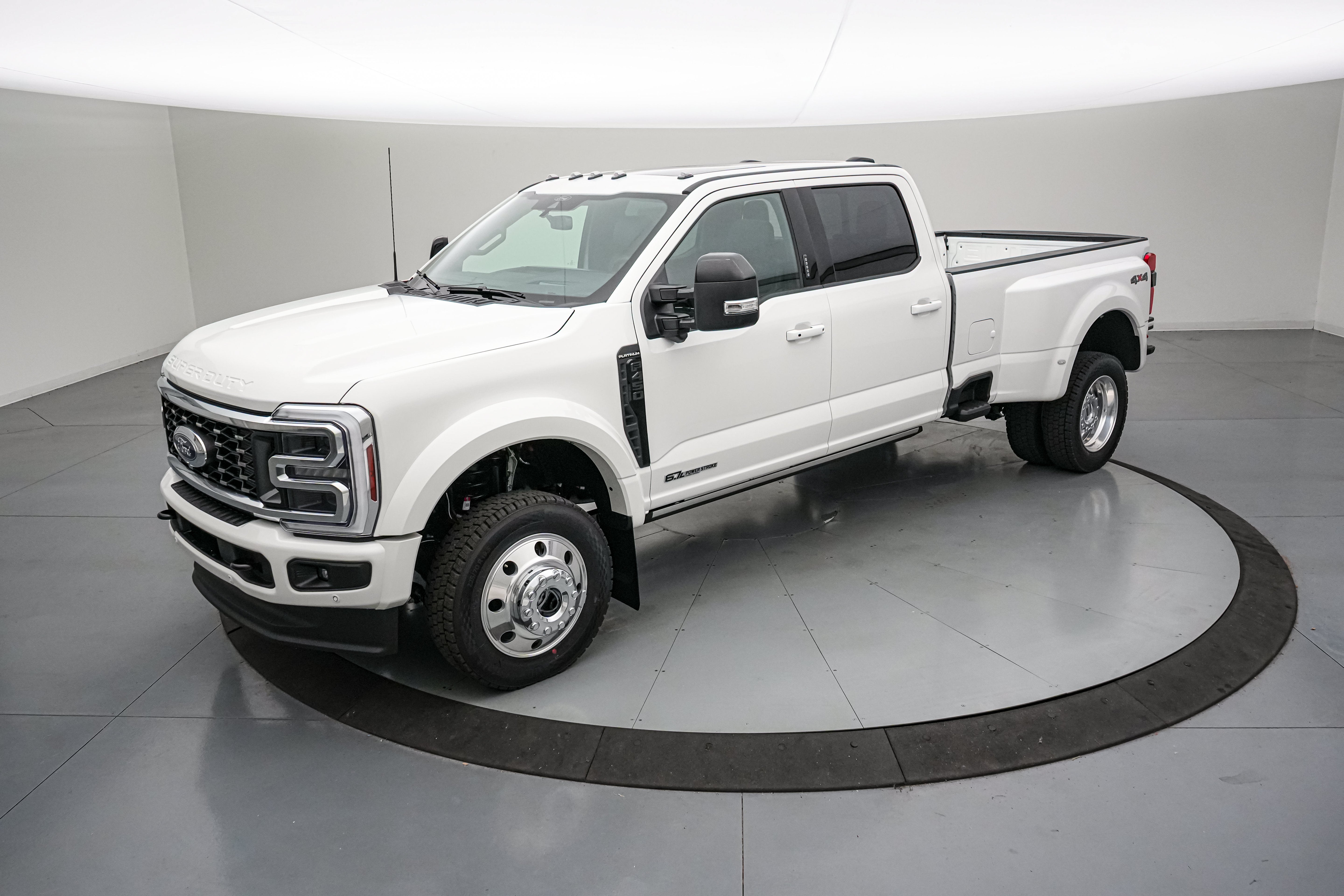 2026 Ford Super Duty F-450 DRW Platinum