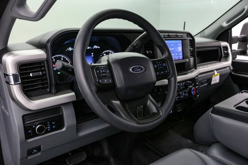 2024 Ford Super Duty F-350 SRW XL