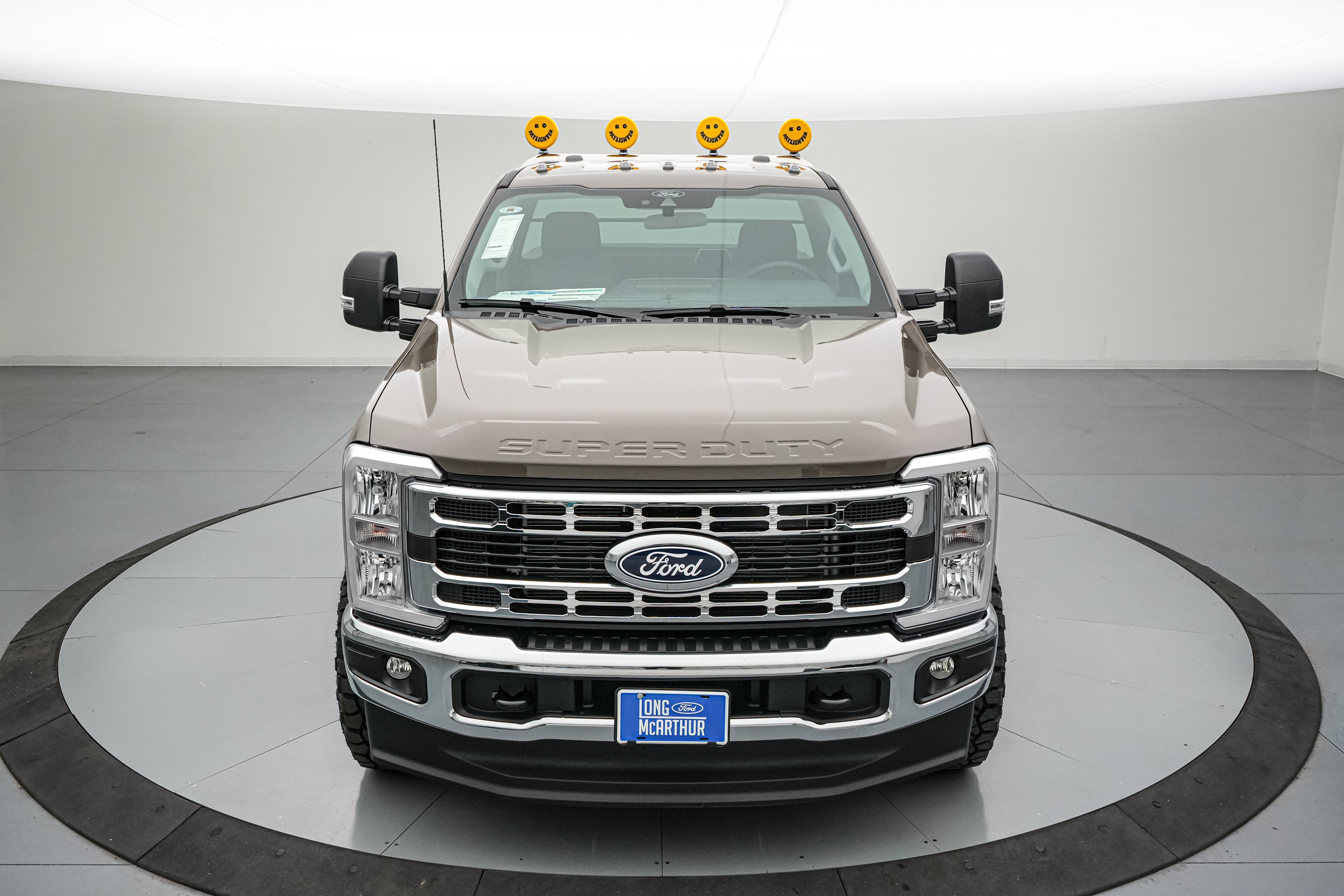 2027 Ford Super Duty F-250 SRW XLT