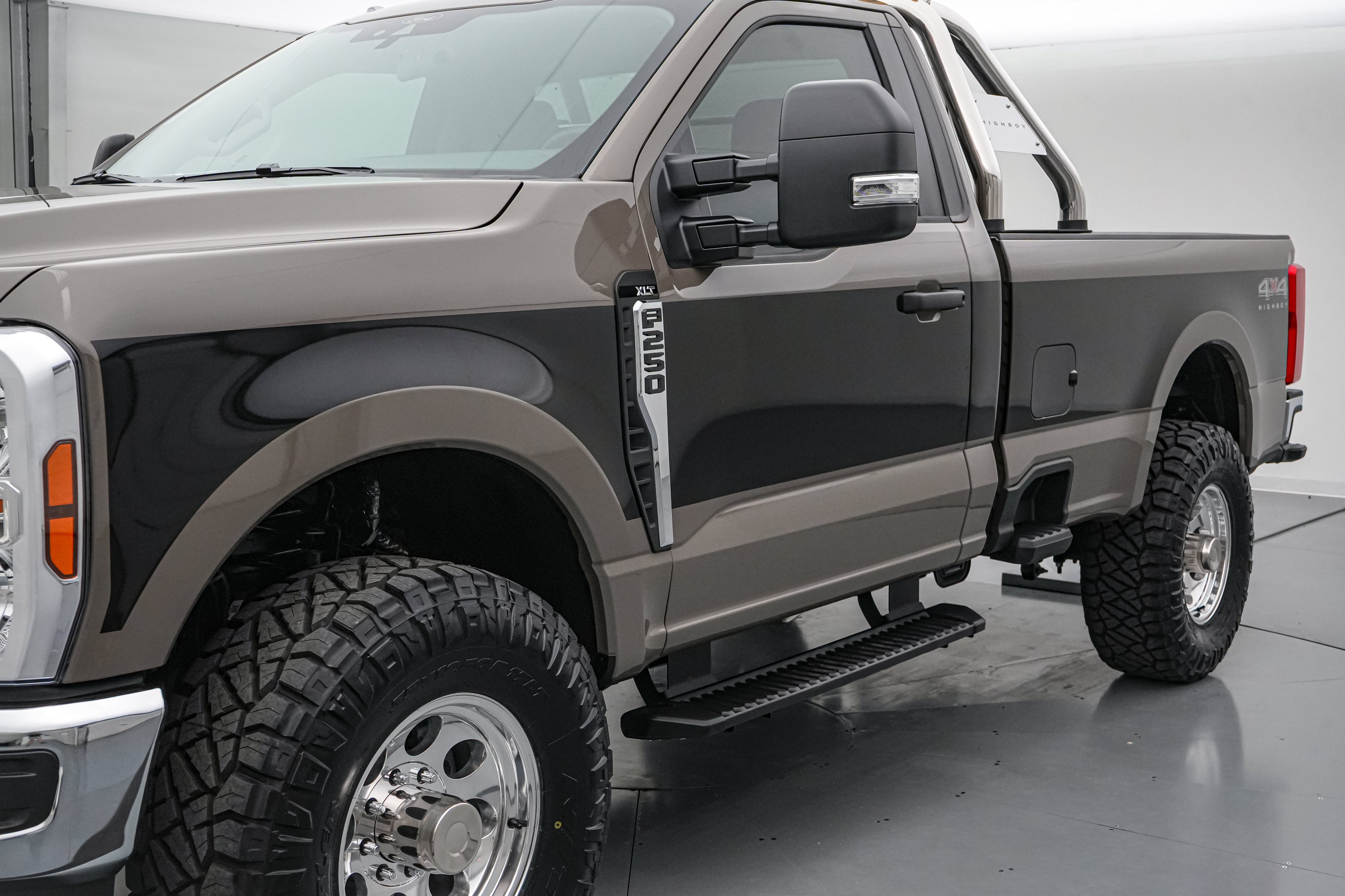 2027 Ford Super Duty F-250 SRW XLT