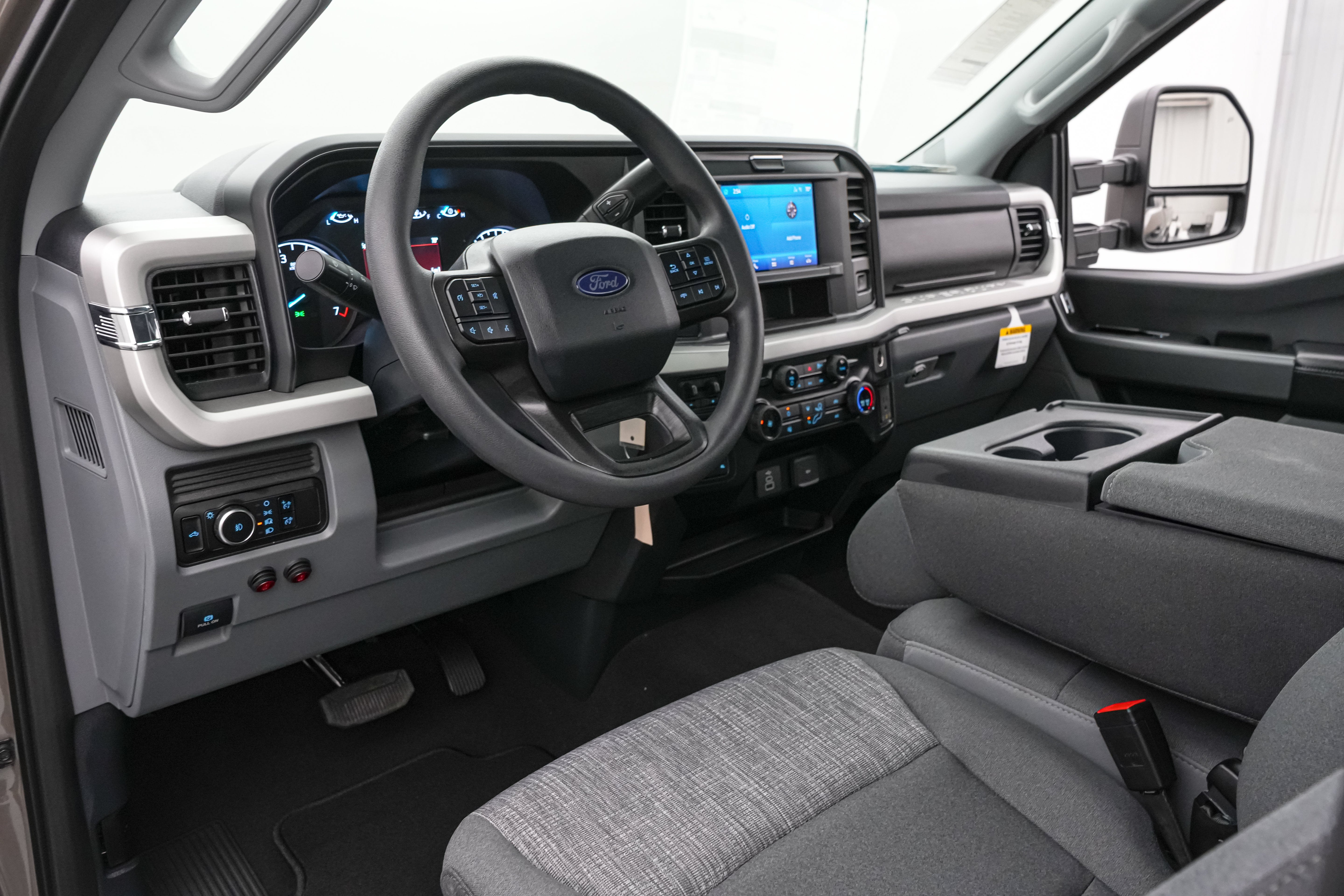 2027 Ford Super Duty F-250 SRW XLT