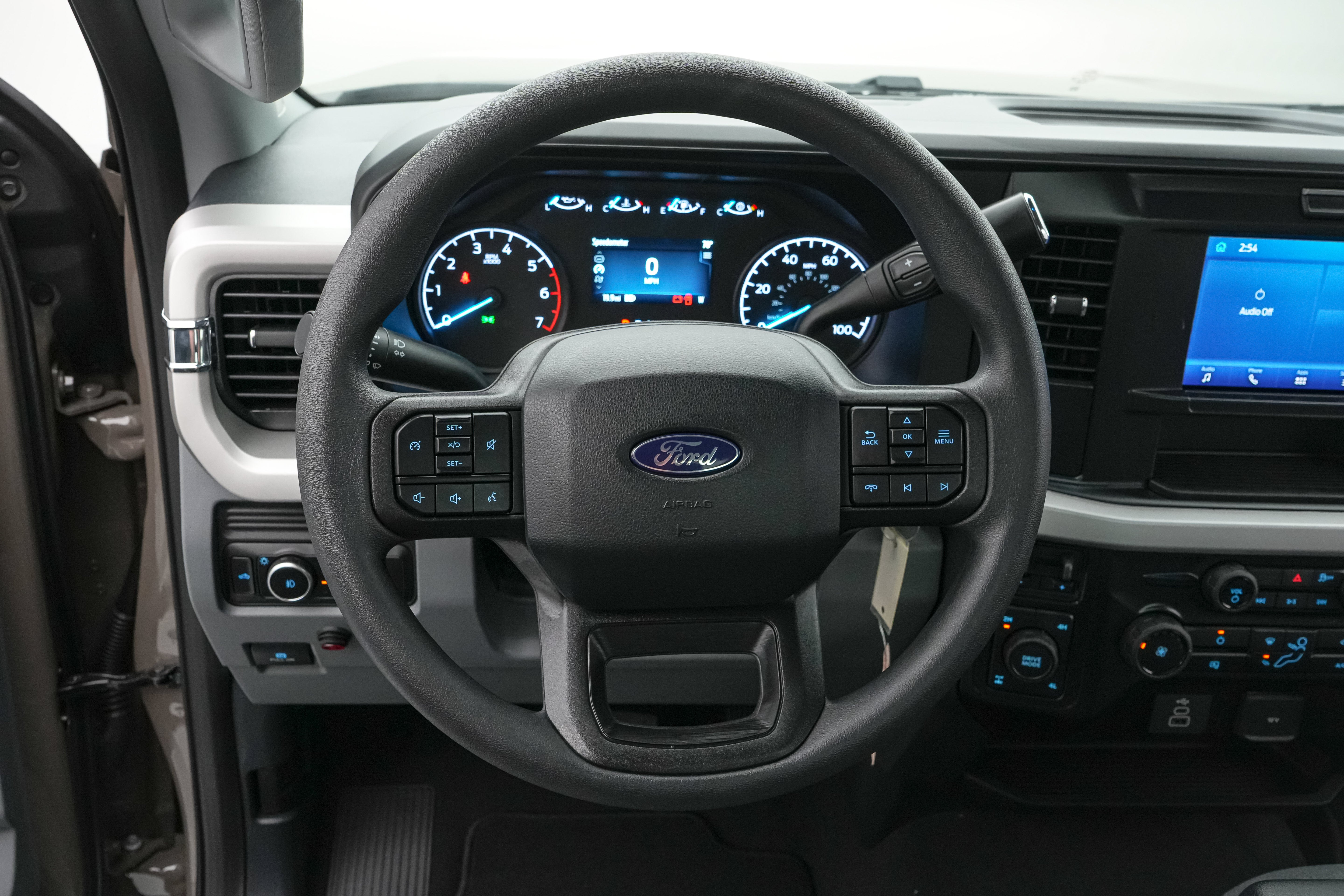 2027 Ford Super Duty F-250 SRW XLT