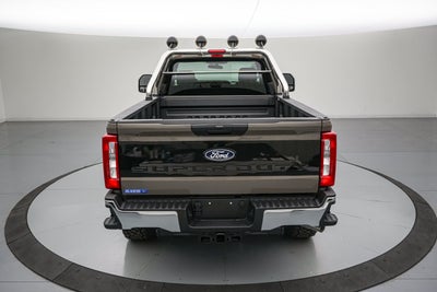 2027 Ford Super Duty F-250 SRW XLT