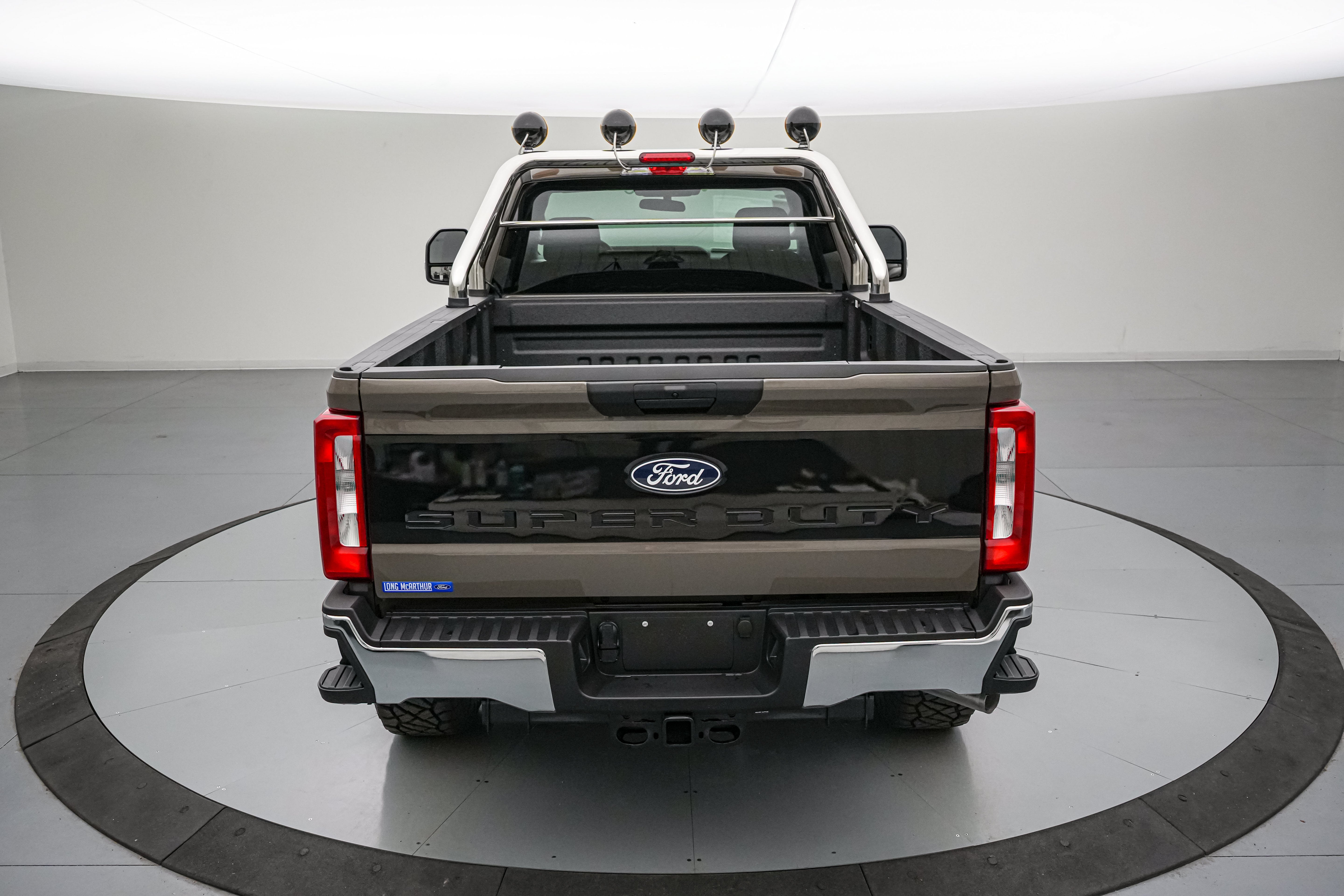 2027 Ford Super Duty F-250 SRW XLT