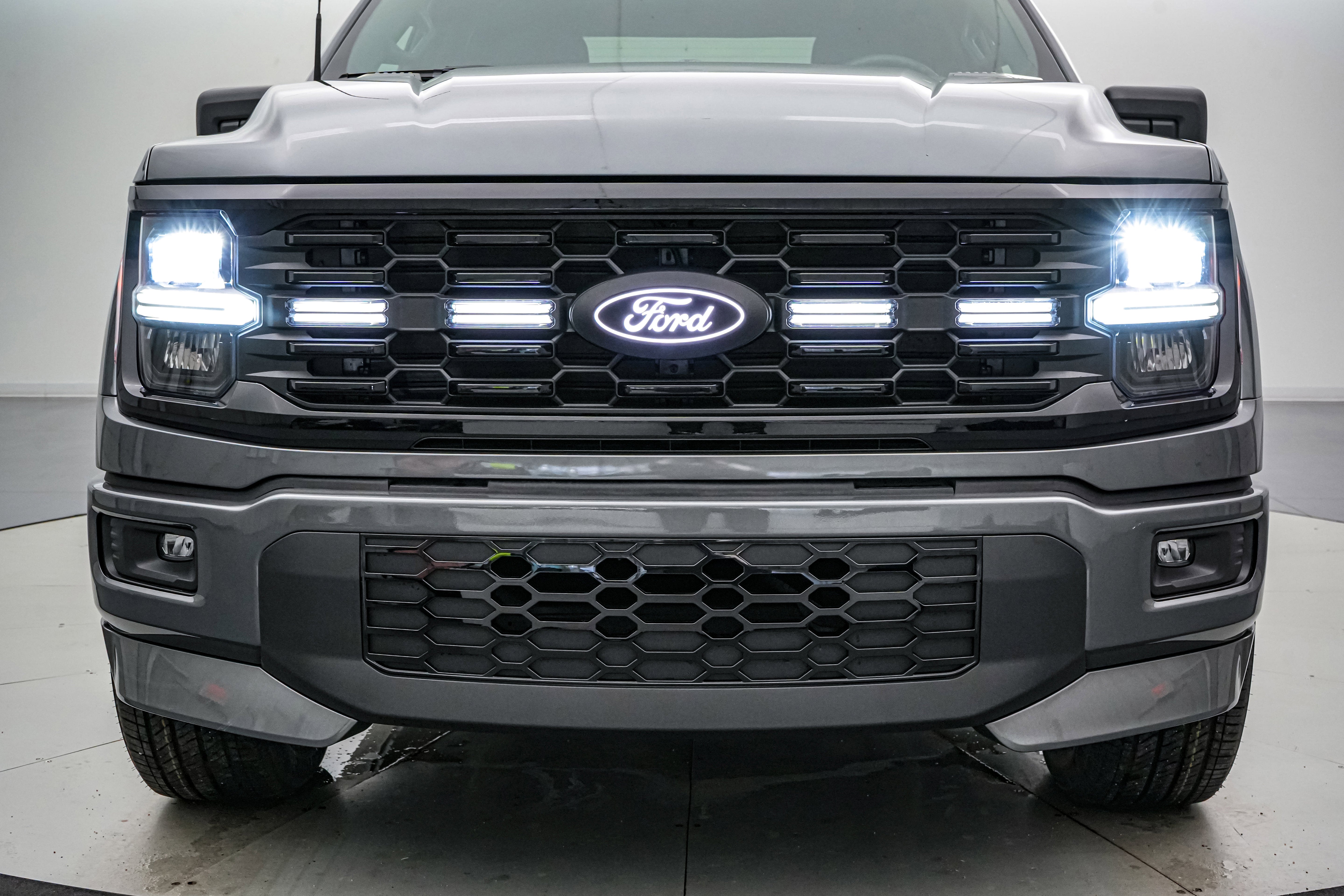2025 Ford F-150 STX w/Lobo