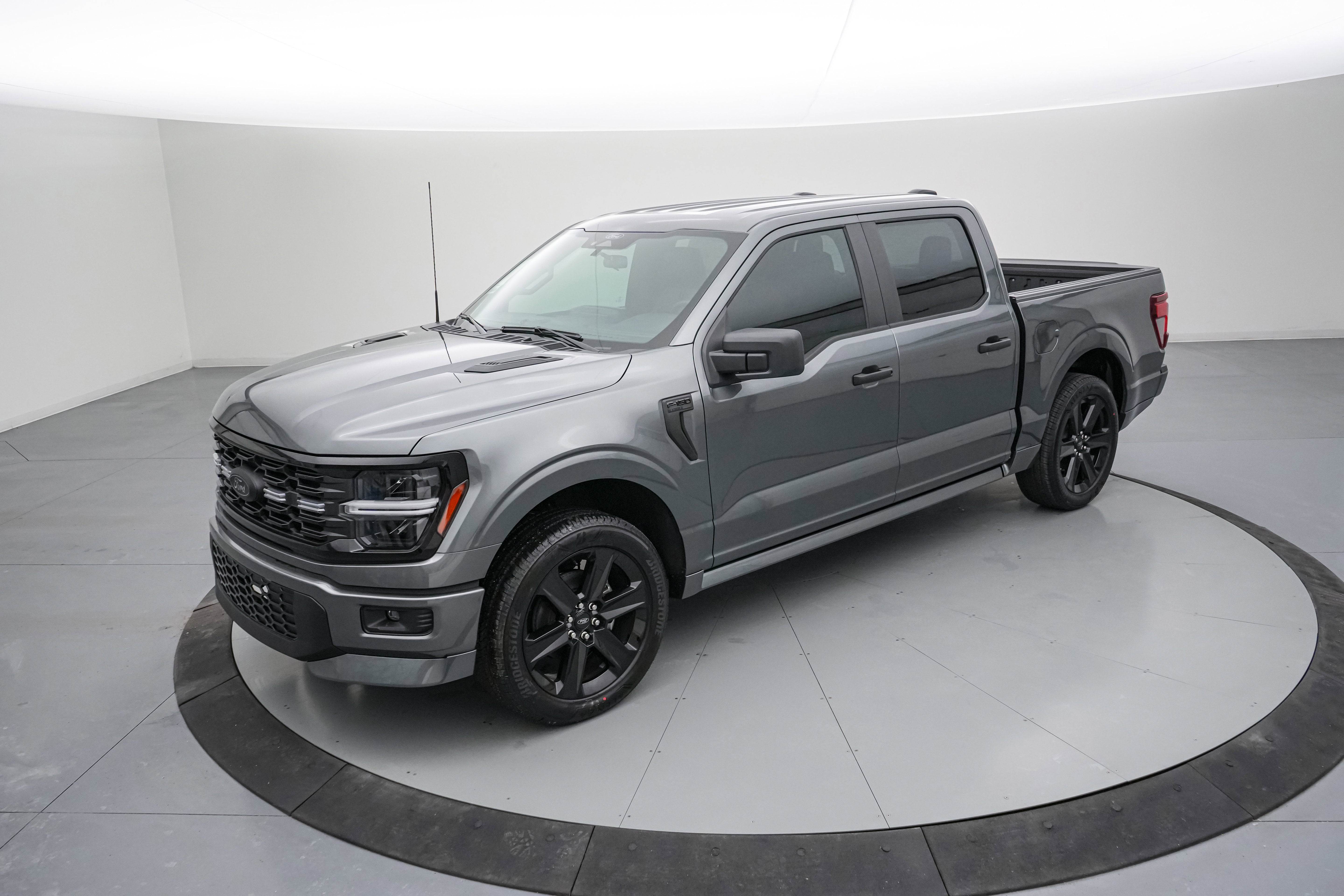 2025 Ford F-150 Lobo SC