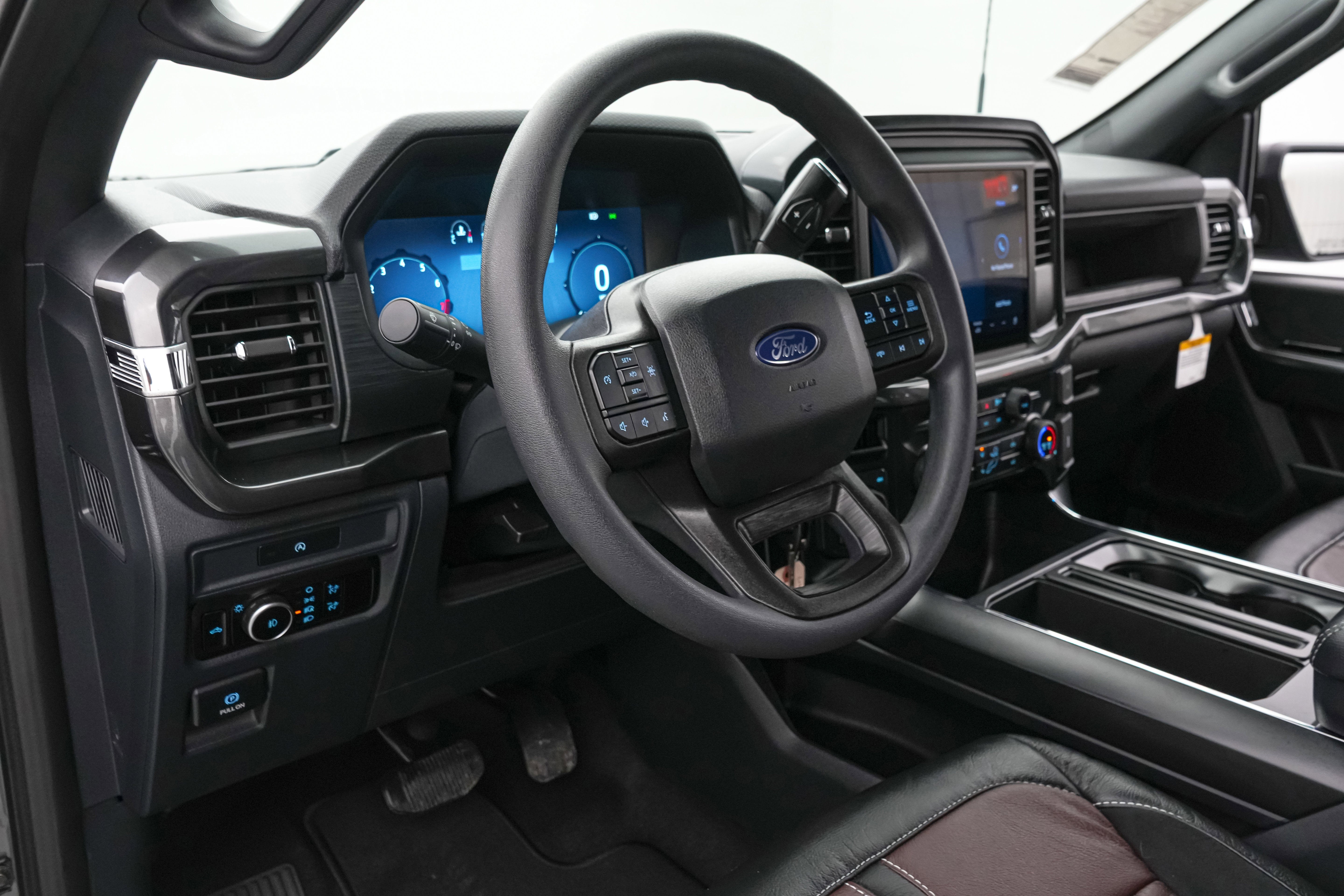 2025 Ford F-150 Lobo SC