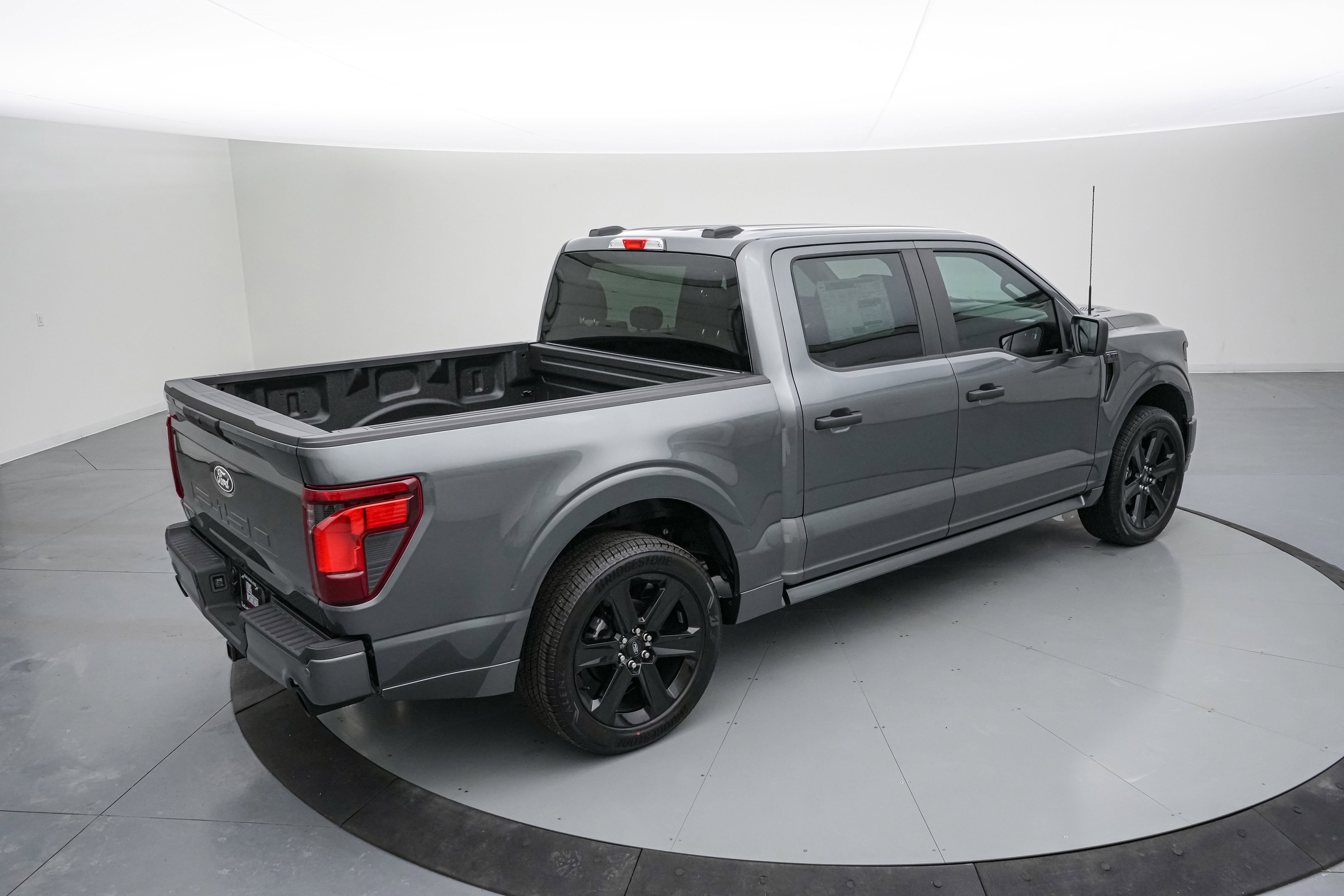 2025 Ford F-150 Lobo SC
