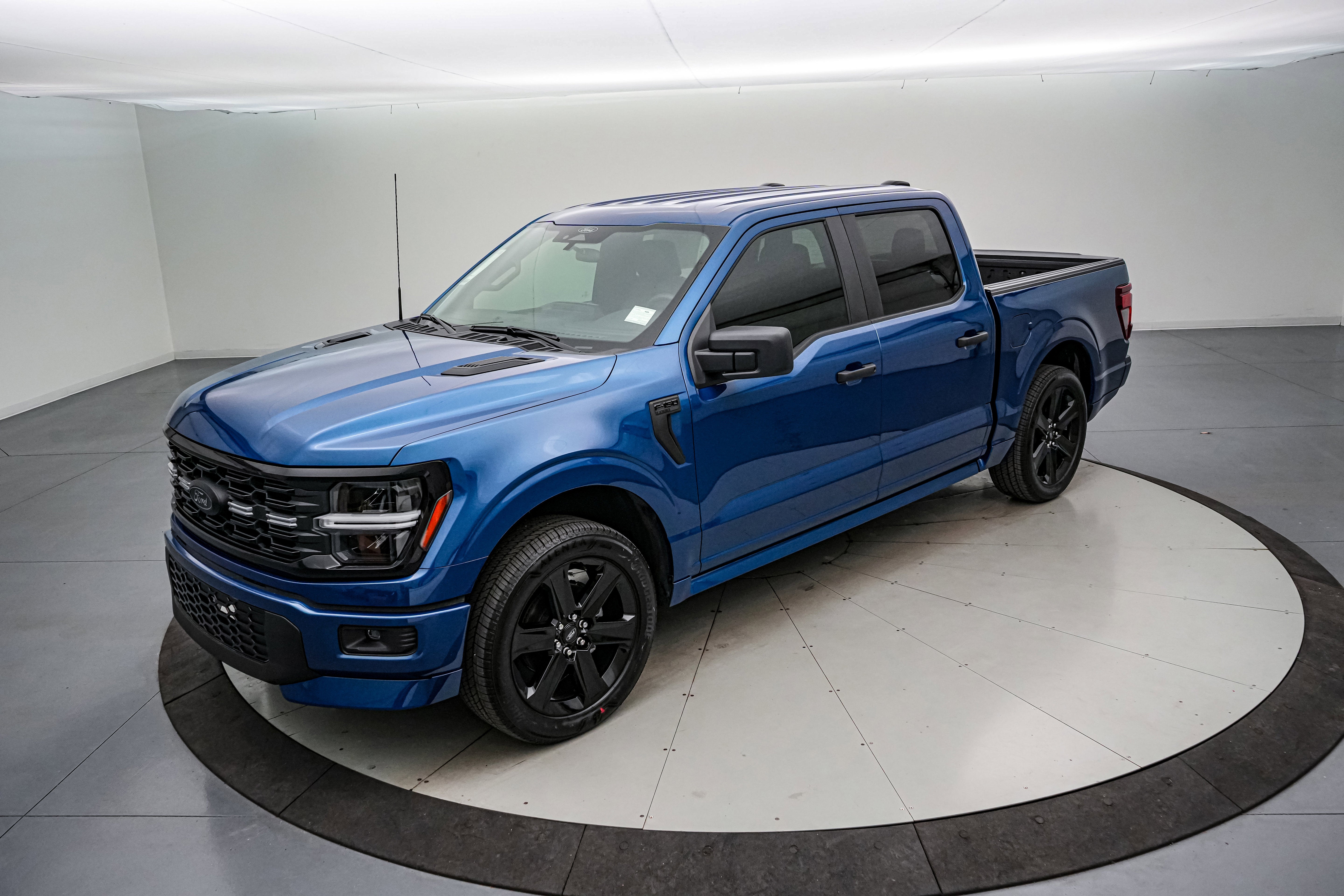2025 Ford F-150 Lobo w/LMP SC
