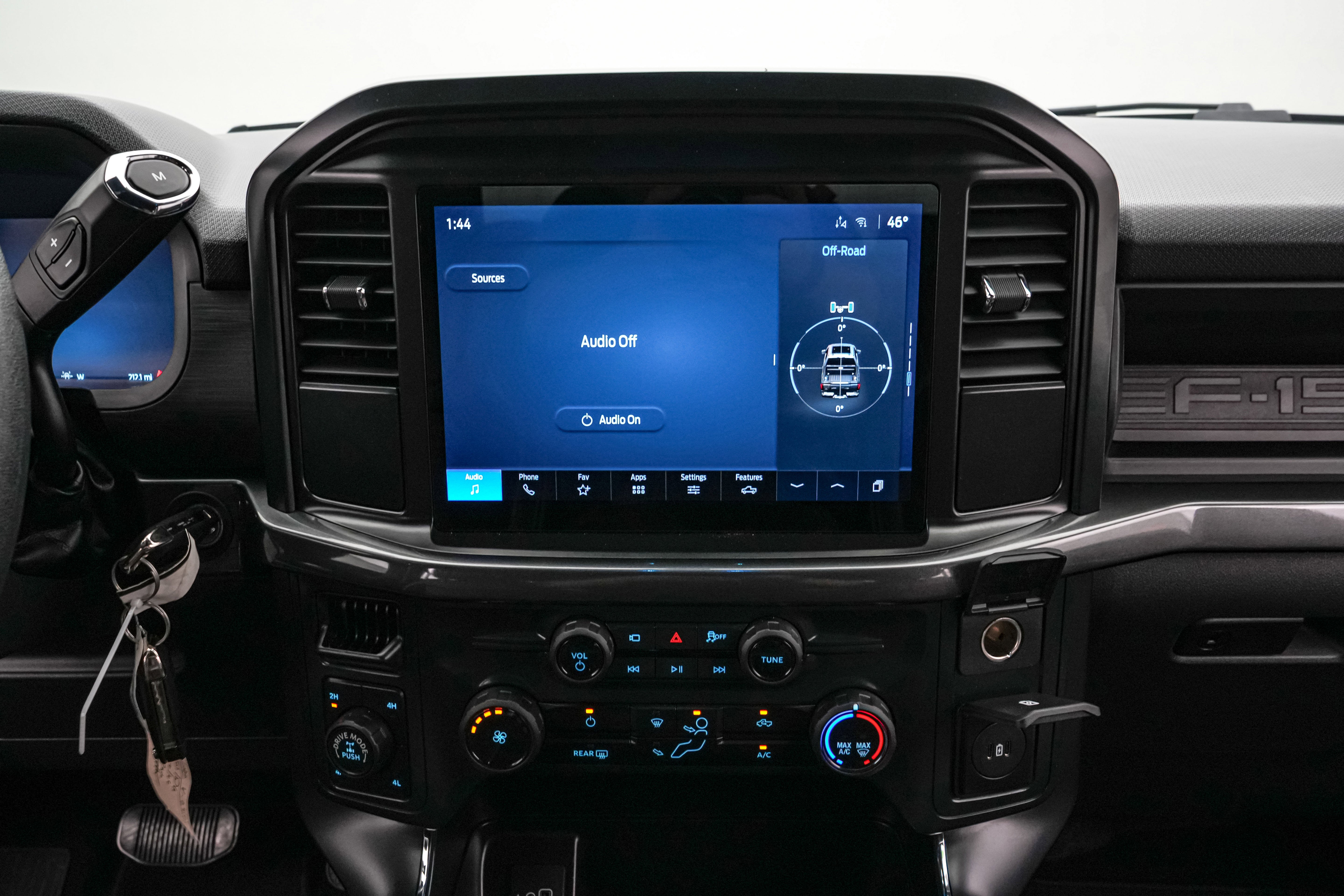 2025 Ford F-150 Lobo w/LMP SC