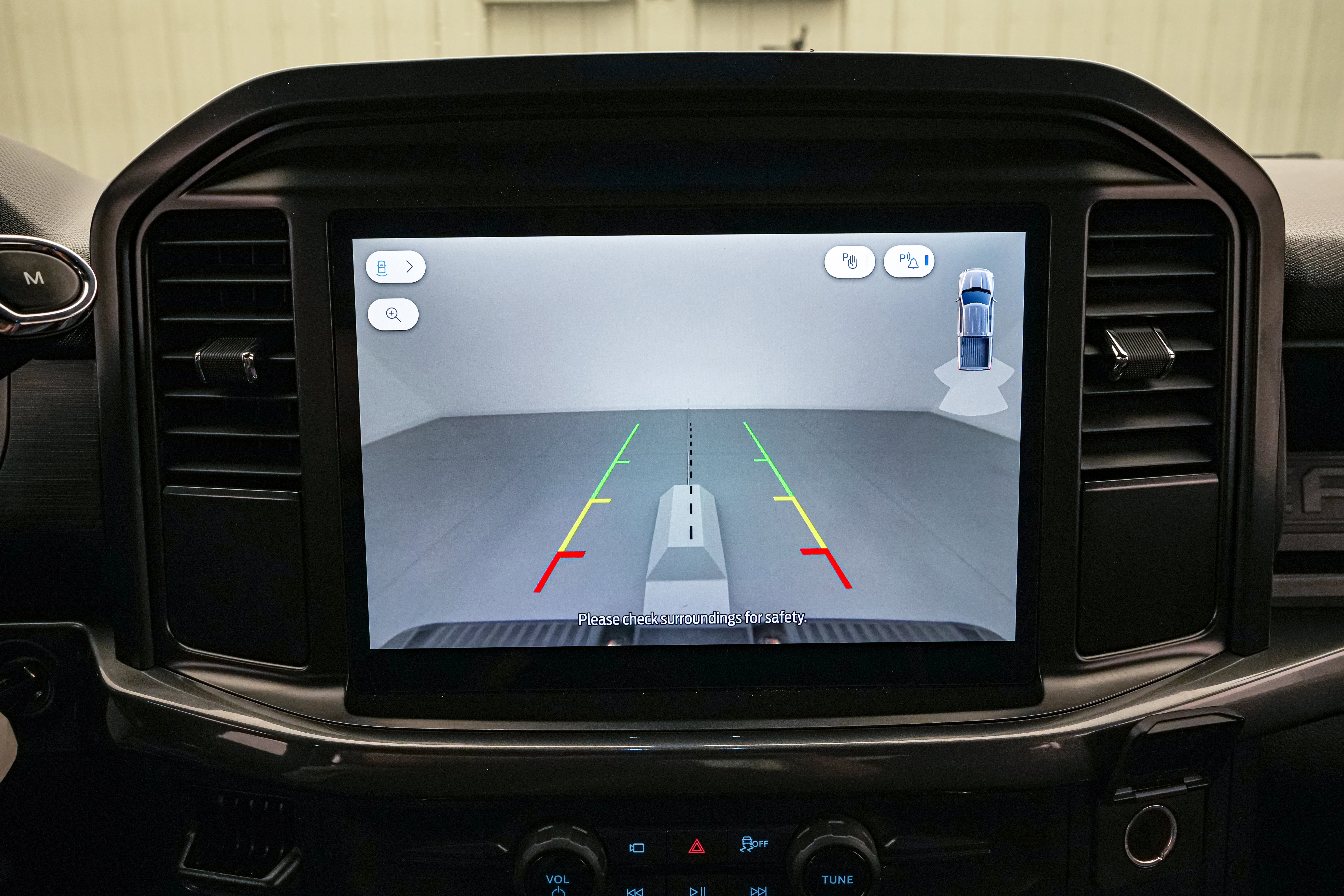 2025 Ford F-150 Lobo w/LMP SC