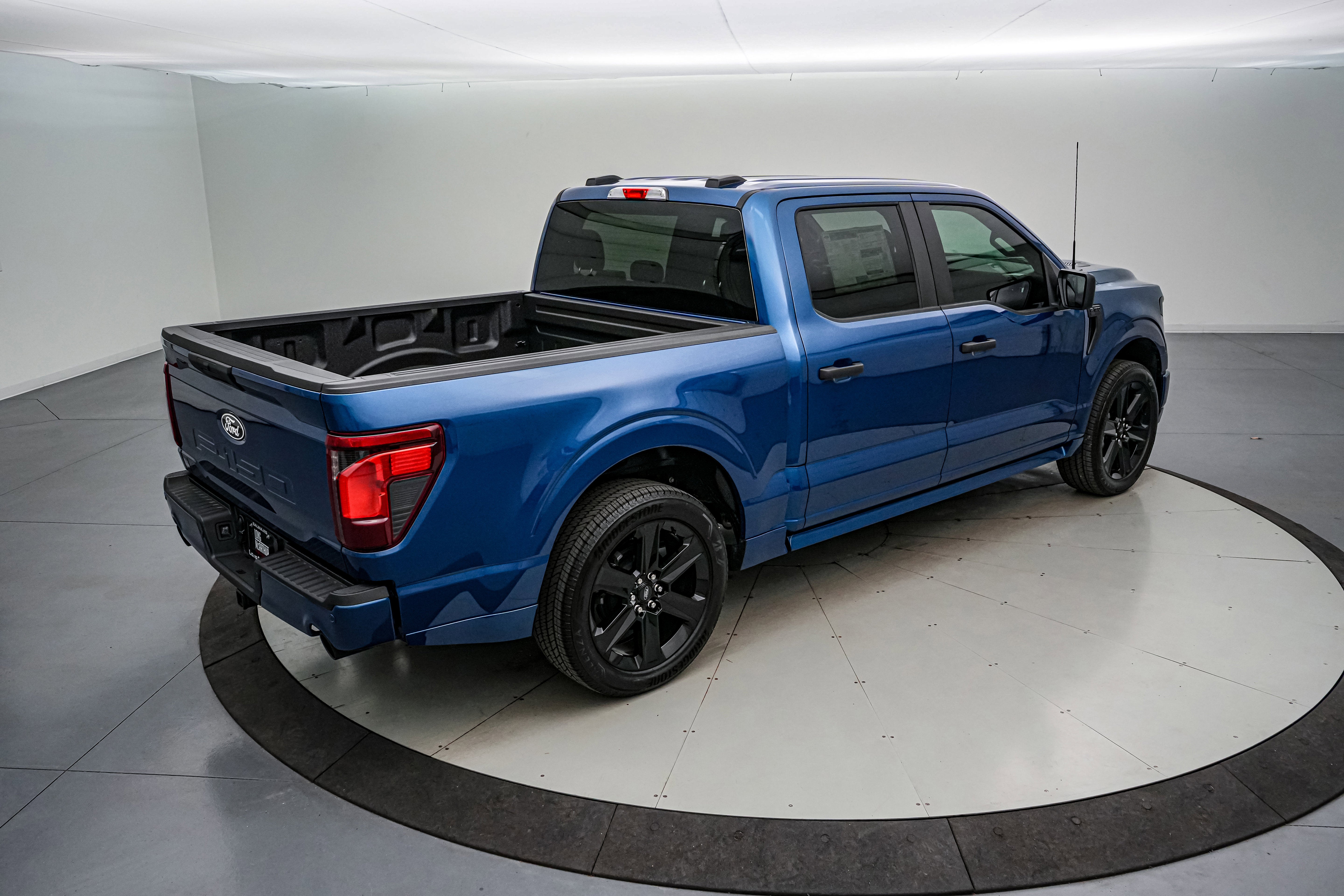 2025 Ford F-150 Lobo w/LMP SC