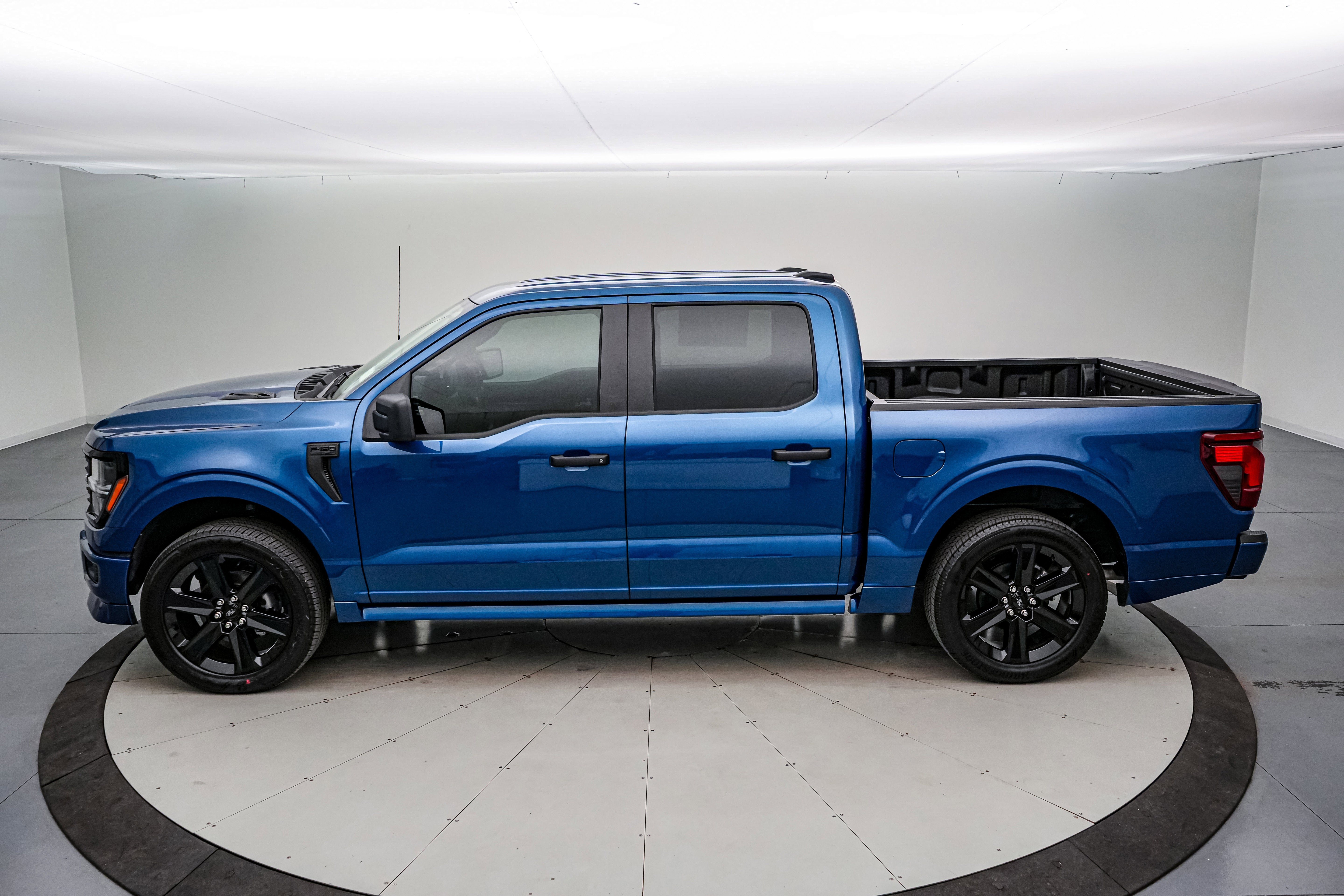 2025 Ford F-150 Lobo w/LMP SC
