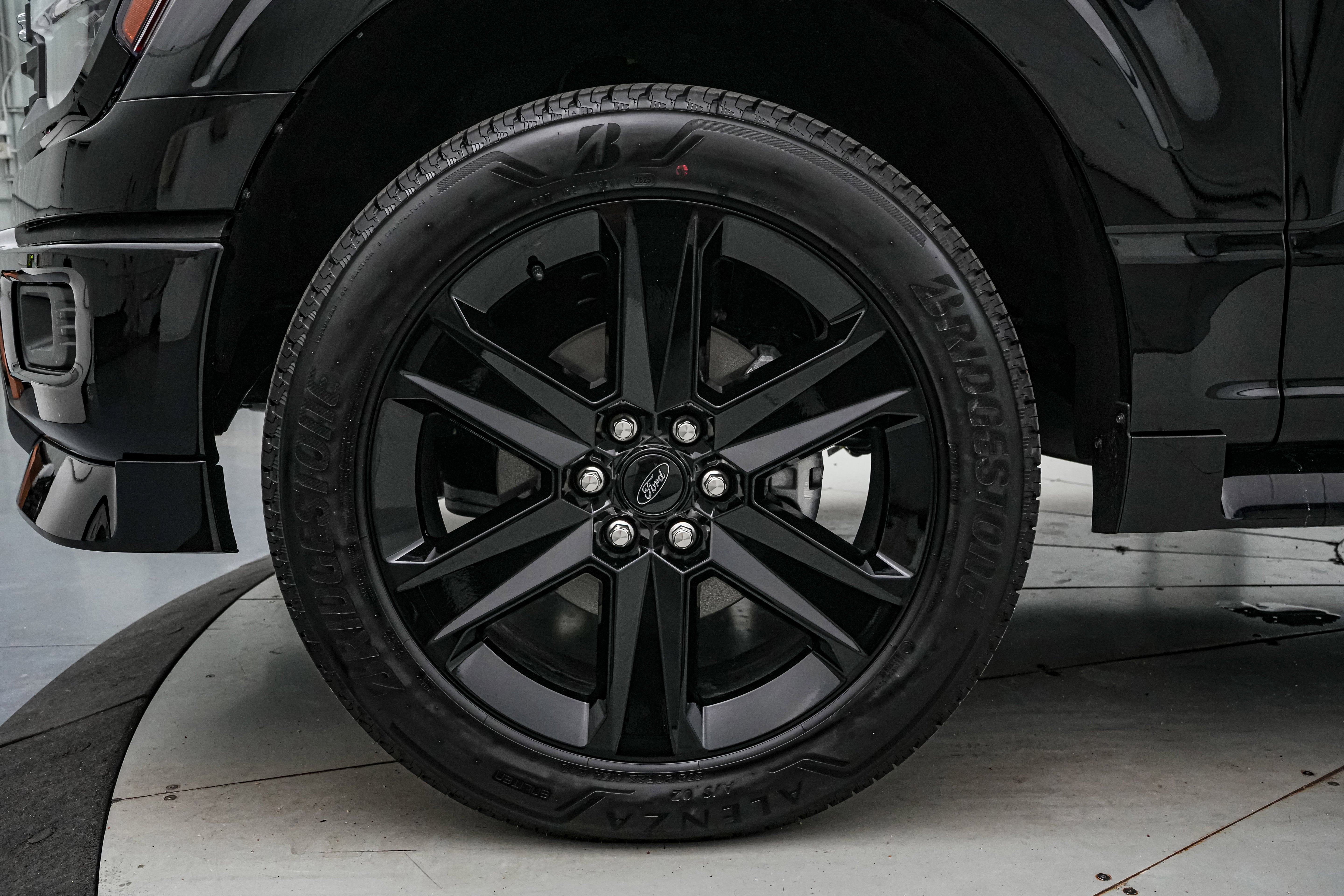 2025 Ford F-150 Lobo w/LMP SC