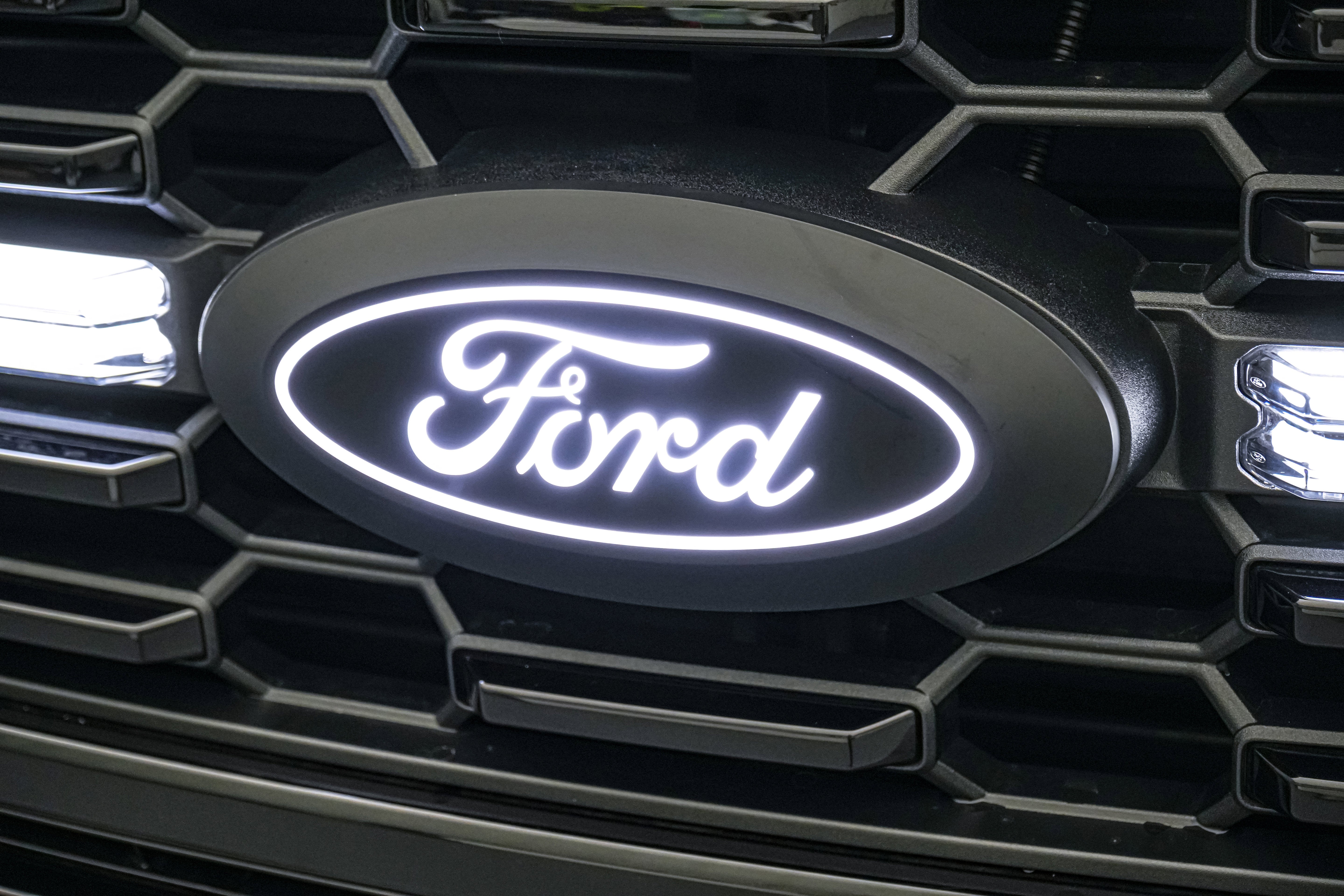 2025 Ford F-150 Lobo w/LMP SC