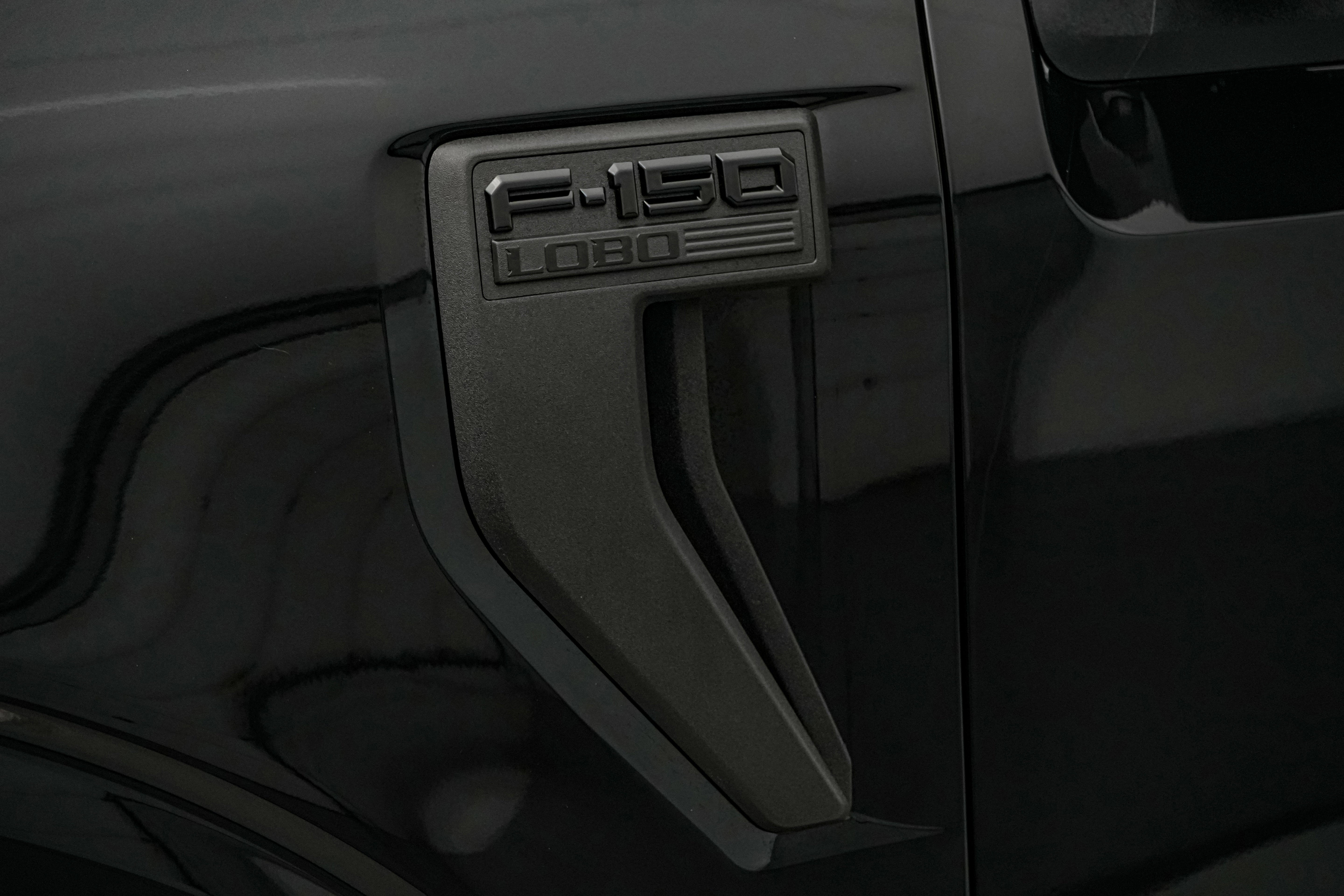 2025 Ford F-150 Lobo w/LMP SC