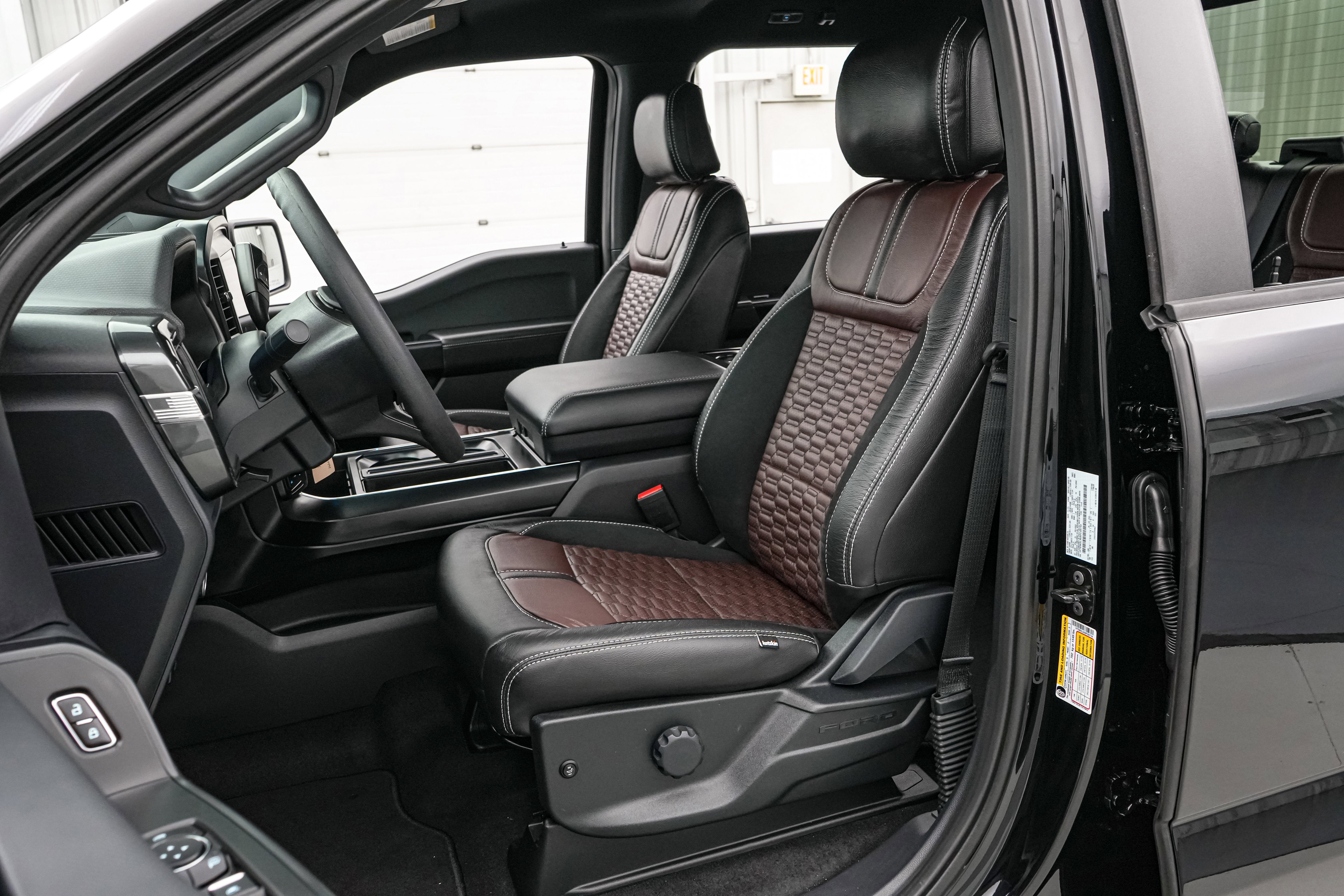 2025 Ford F-150 Lobo w/LMP SC