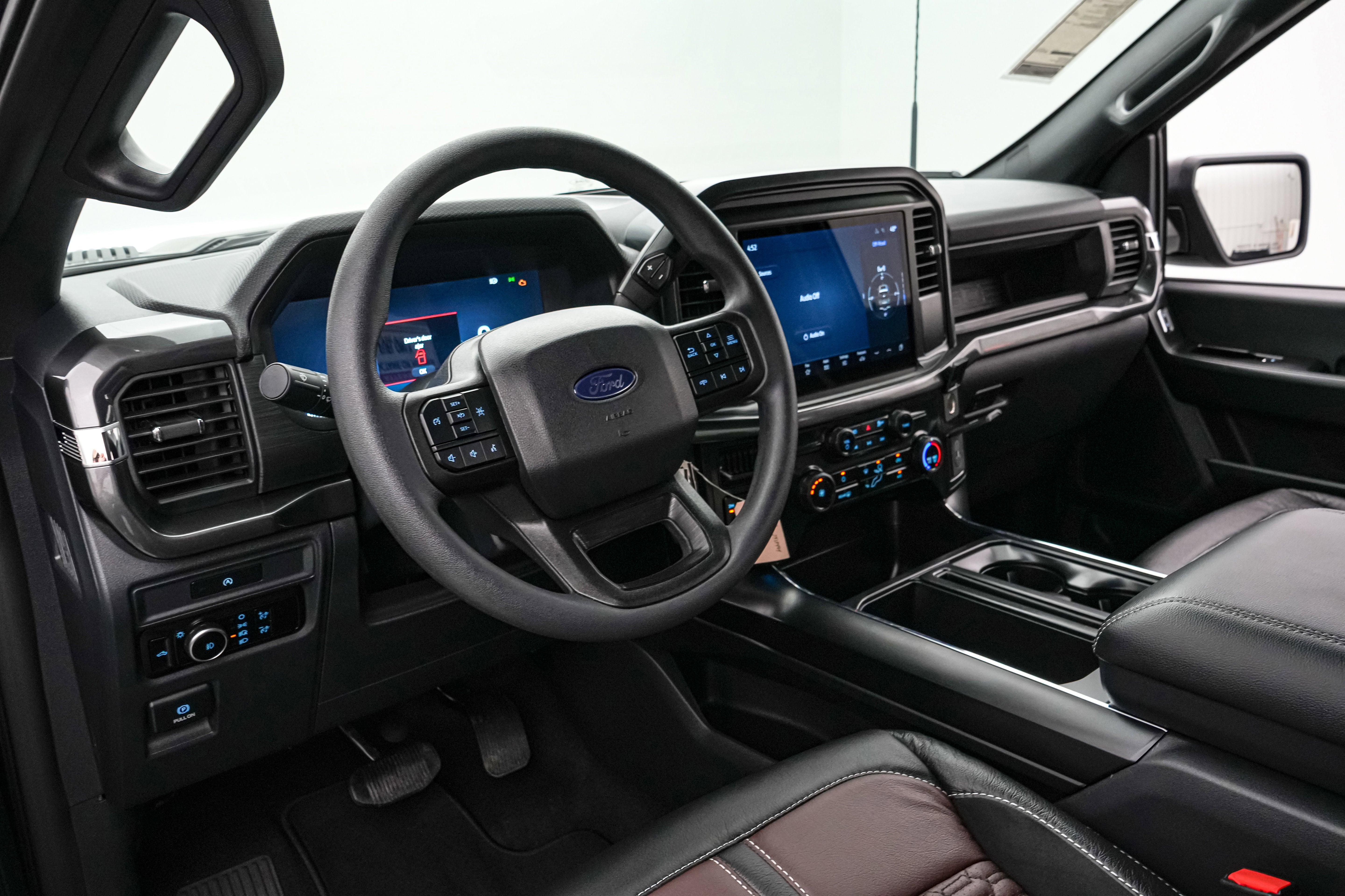 2025 Ford F-150 Lobo w/LMP SC