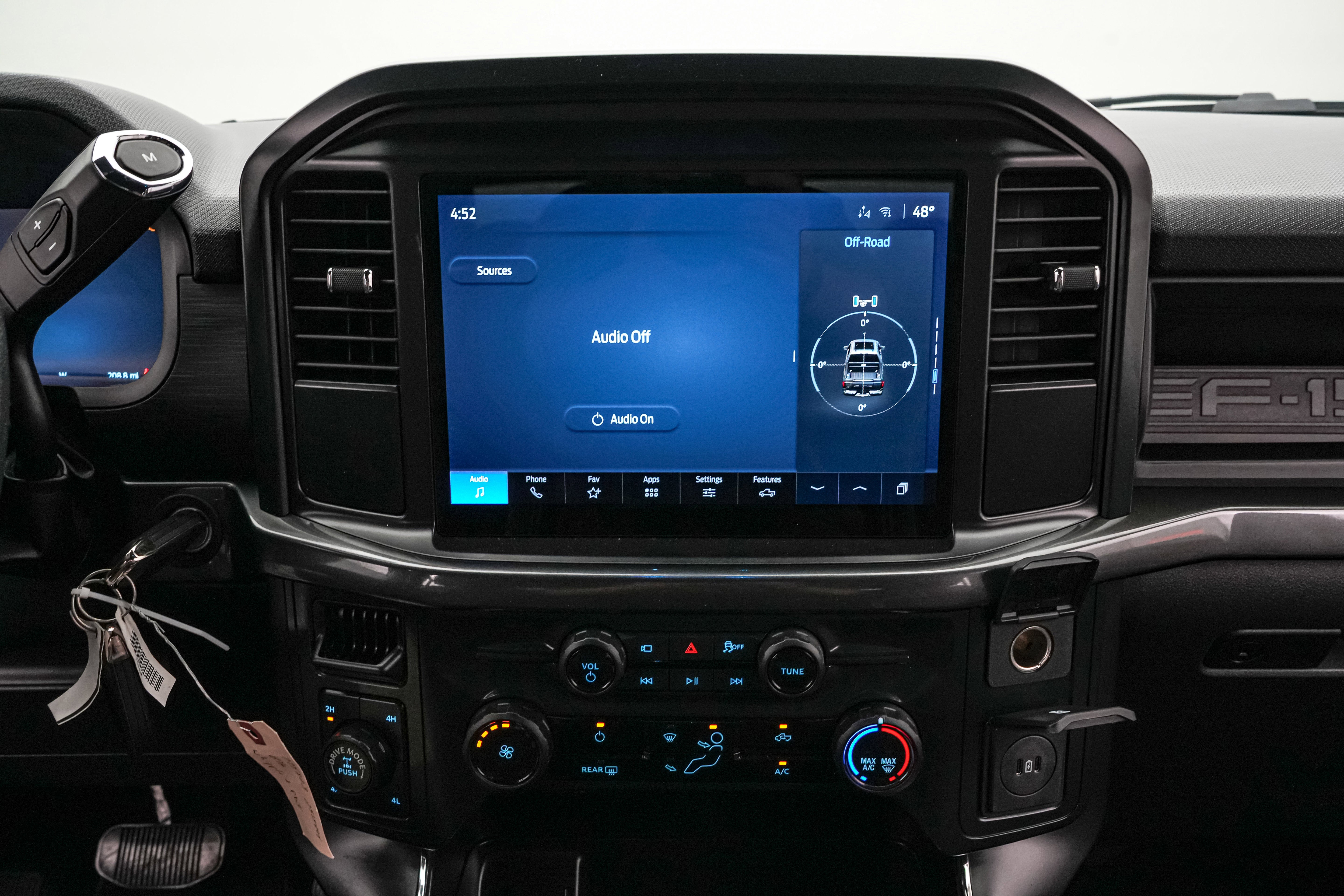 2025 Ford F-150 Lobo w/LMP SC