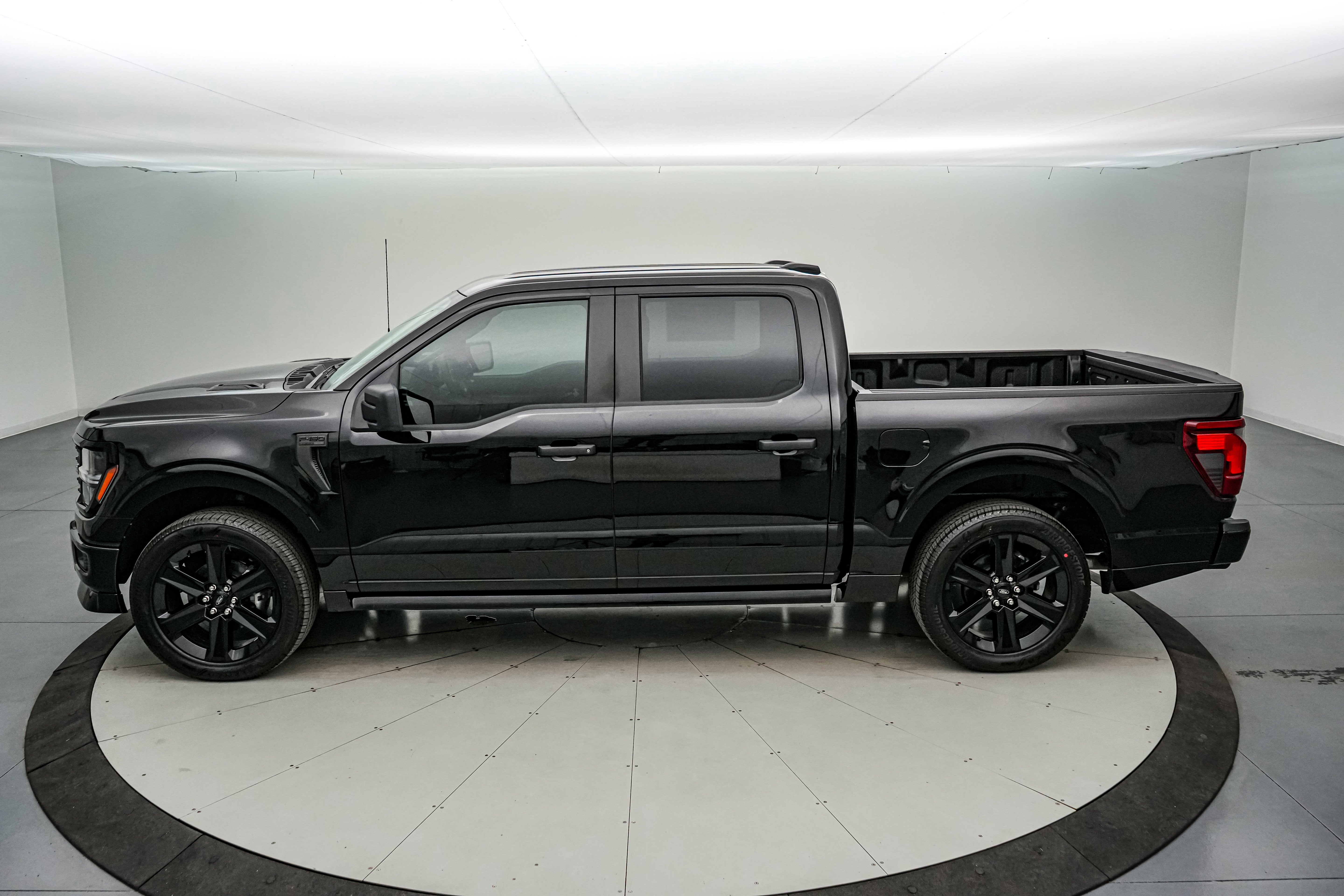 2025 Ford F-150 Lobo w/LMP SC