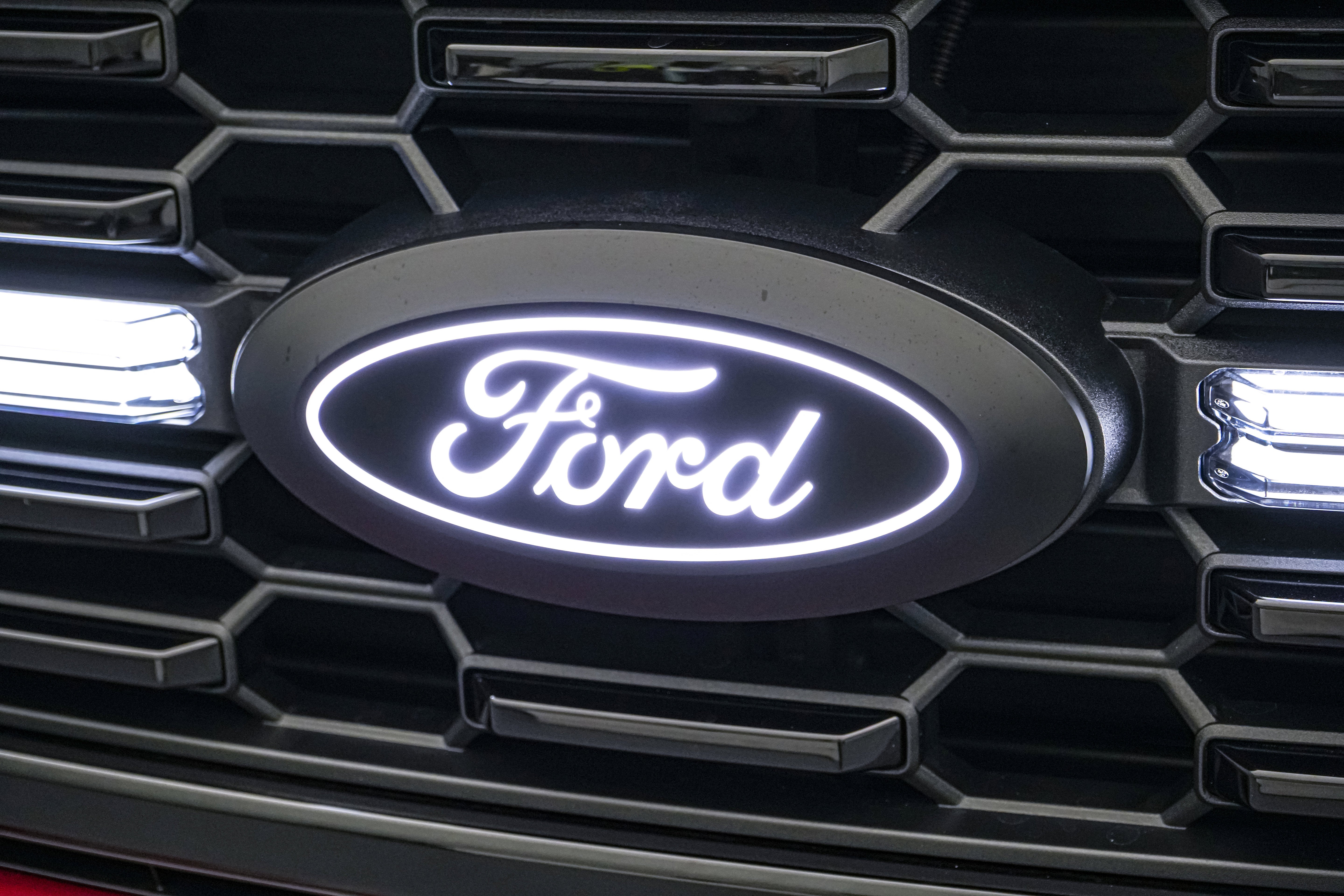 2025 Ford F-150 Lobo w/LMP SC