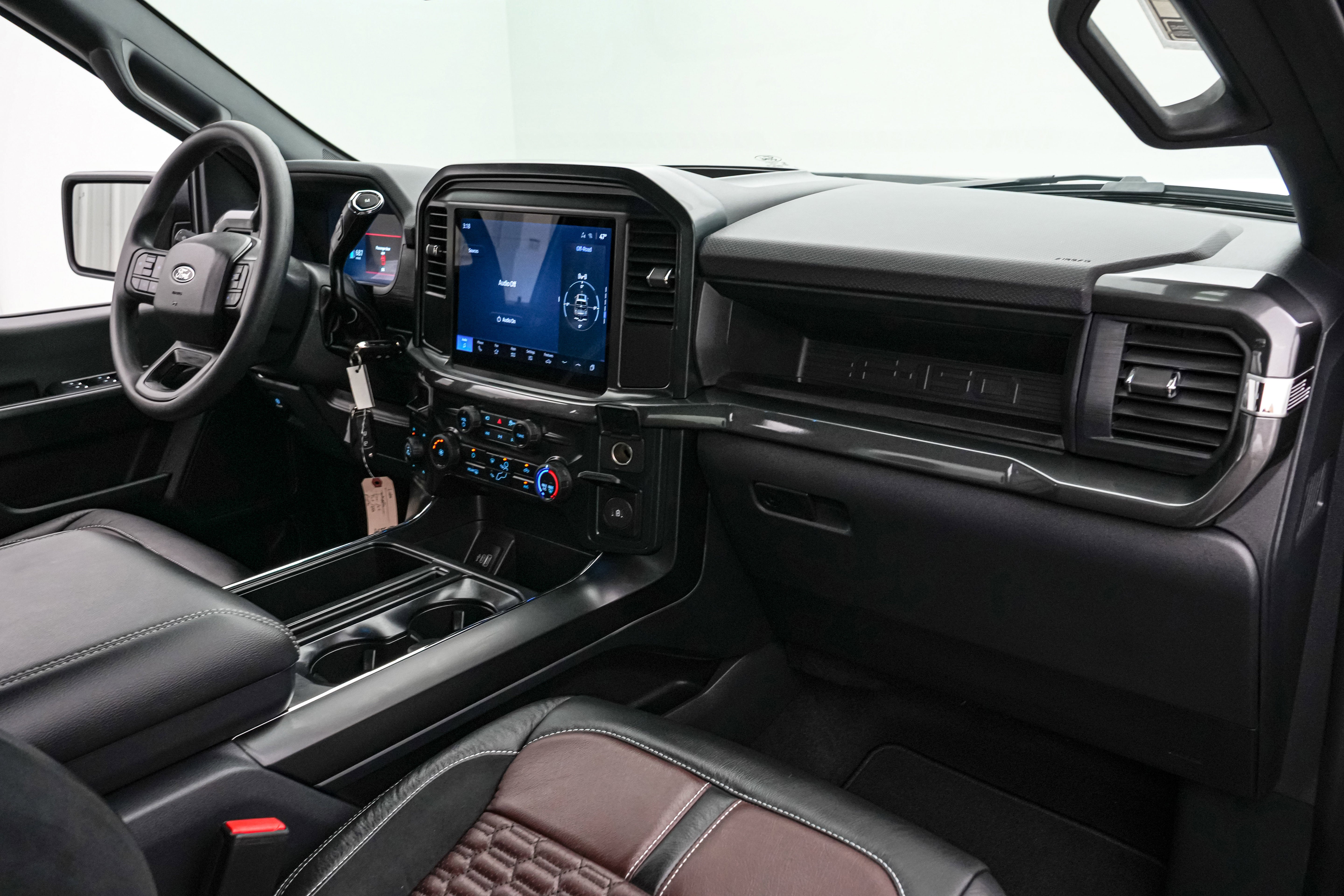 2025 Ford F-150 Lobo w/LMP SC