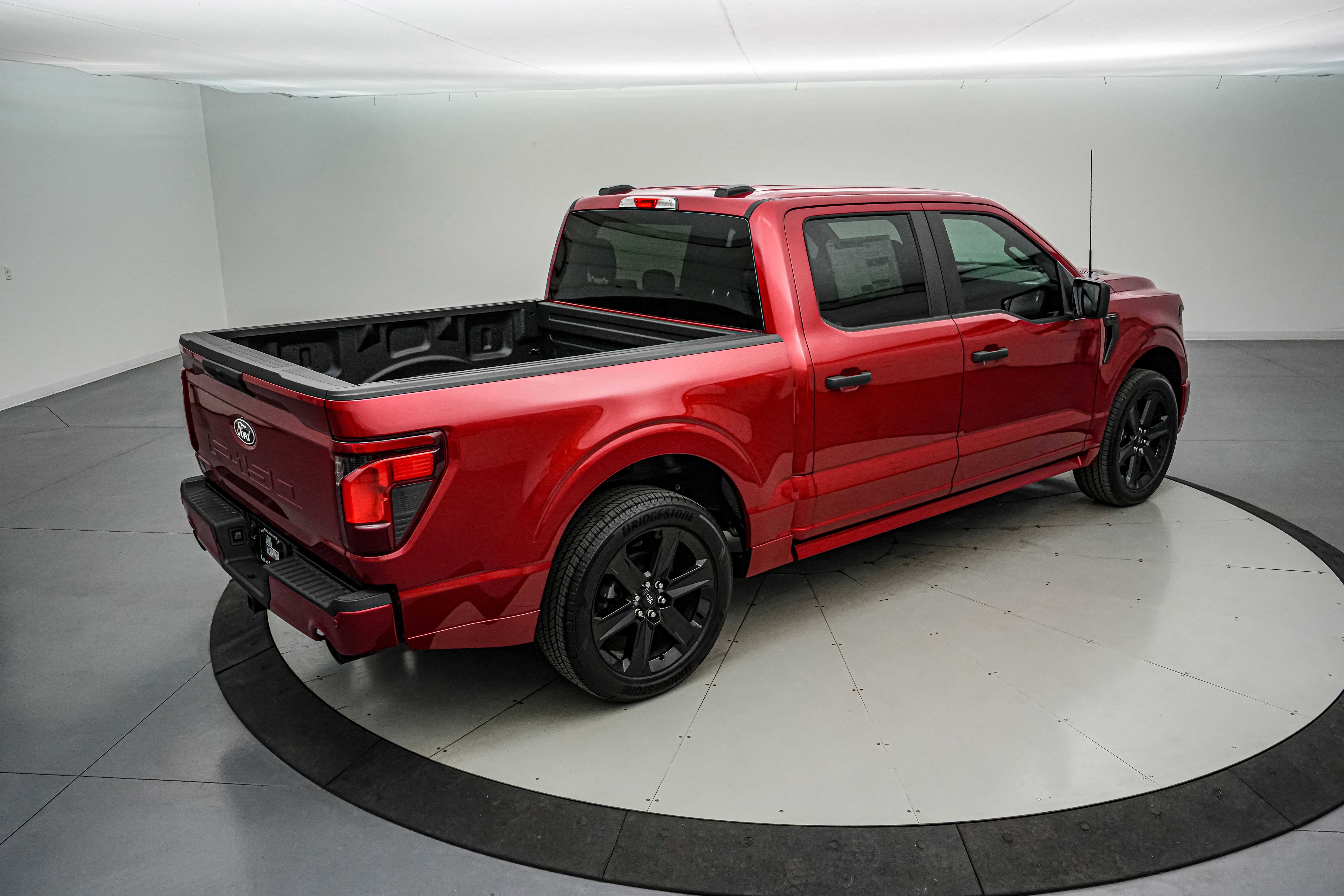 2025 Ford F-150 Lobo w/LMP SC