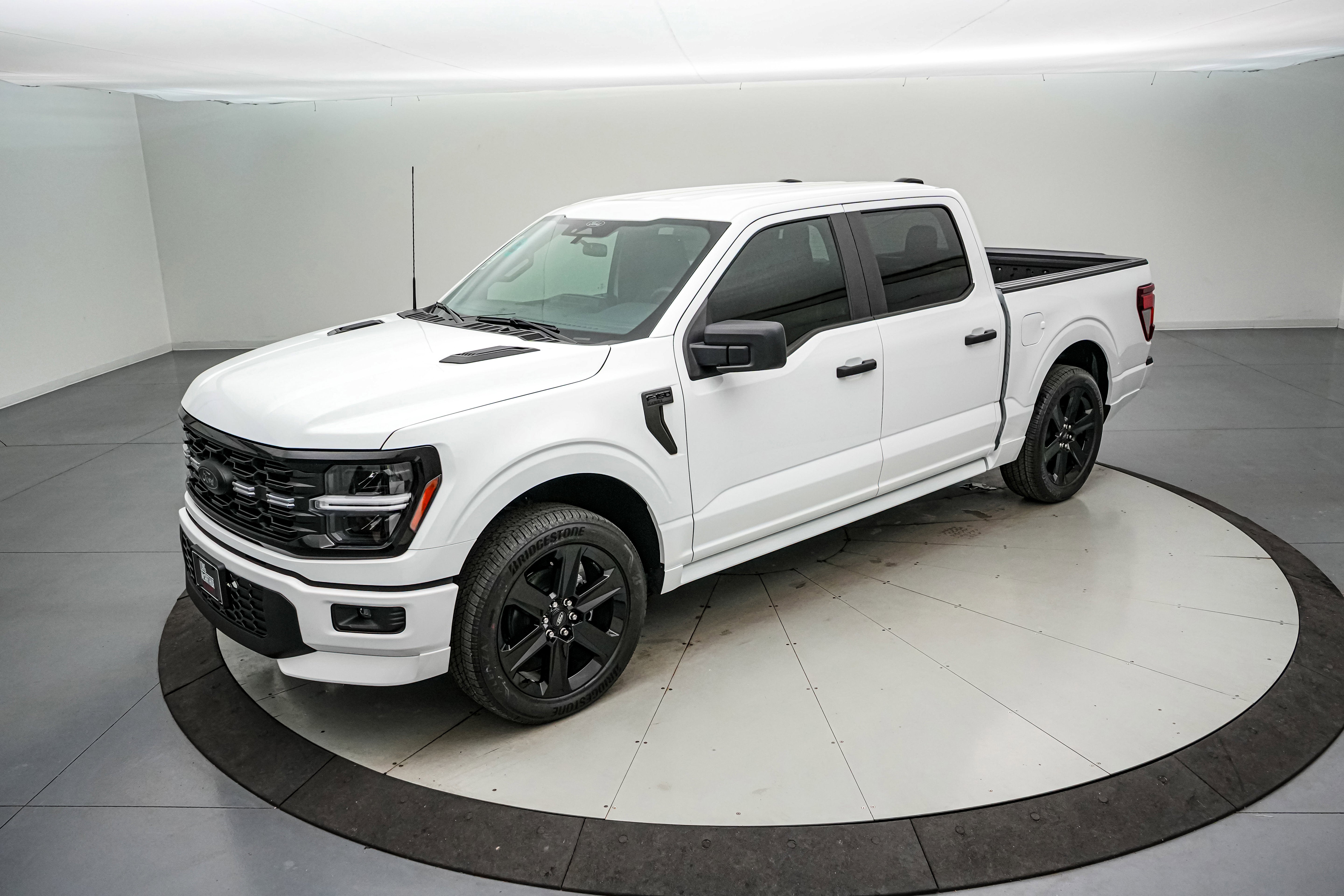 2025 Ford F-150 Lobo w/LMP SC