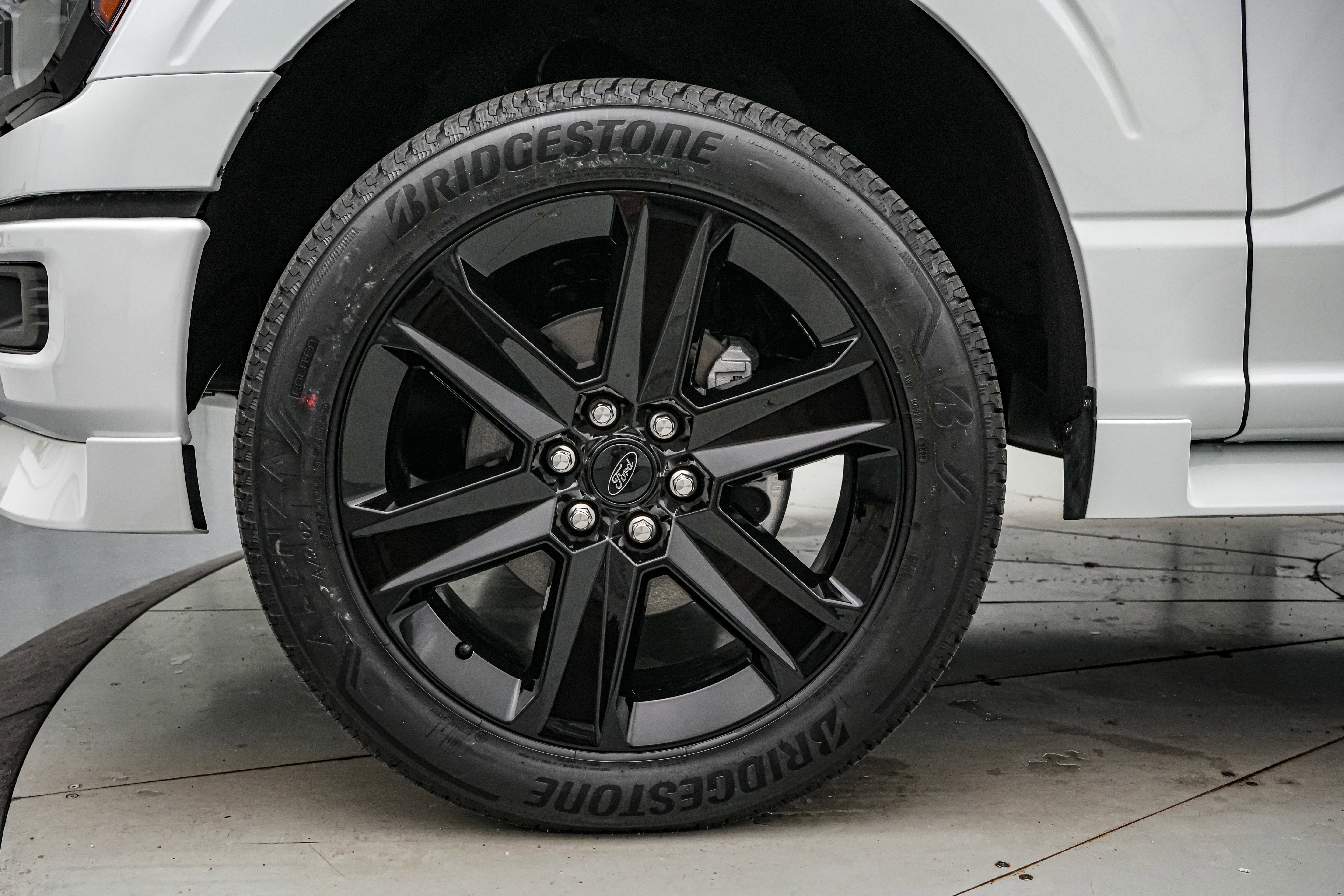 2025 Ford F-150 Lobo w/LMP SC