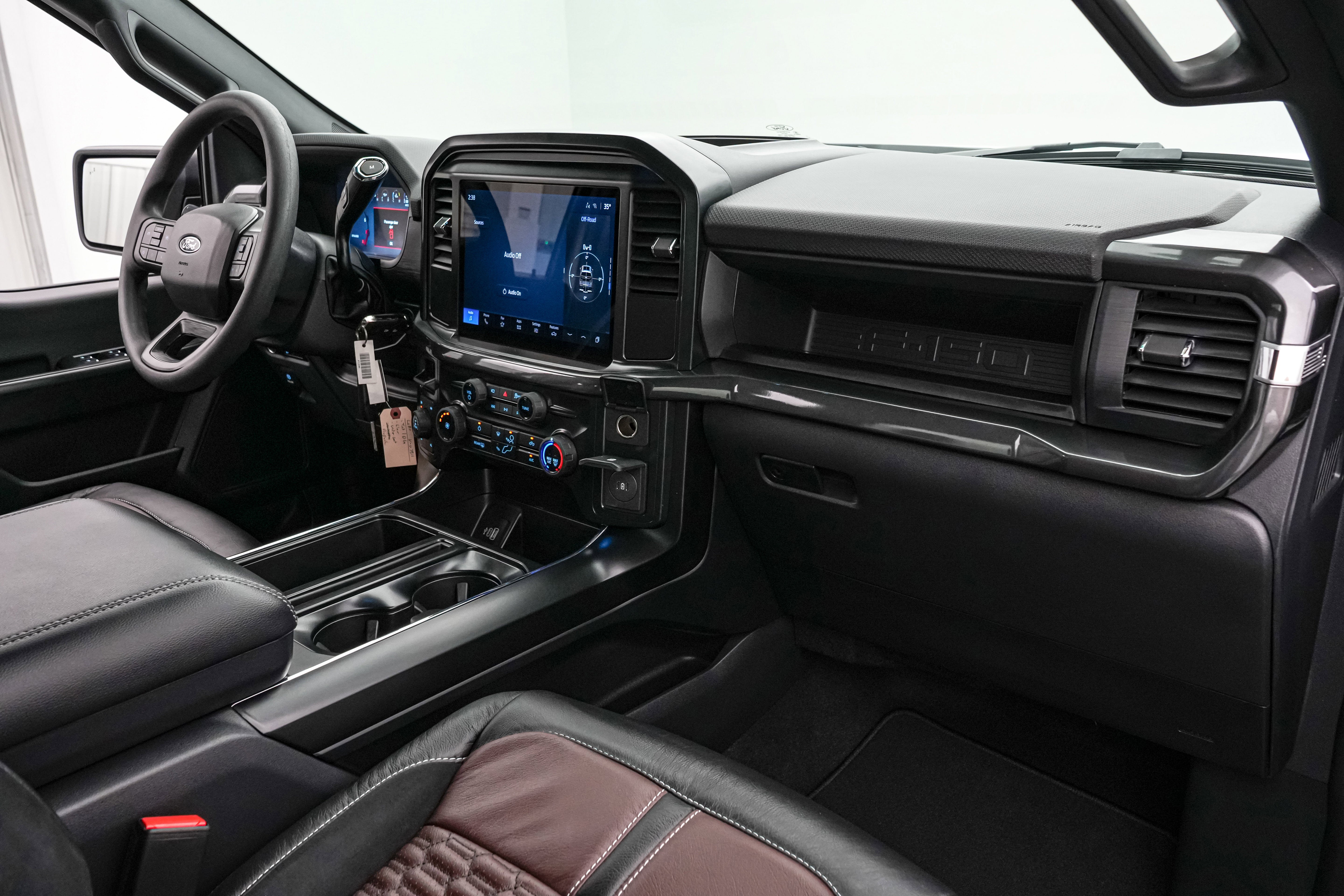 2025 Ford F-150 Lobo w/LMP SC