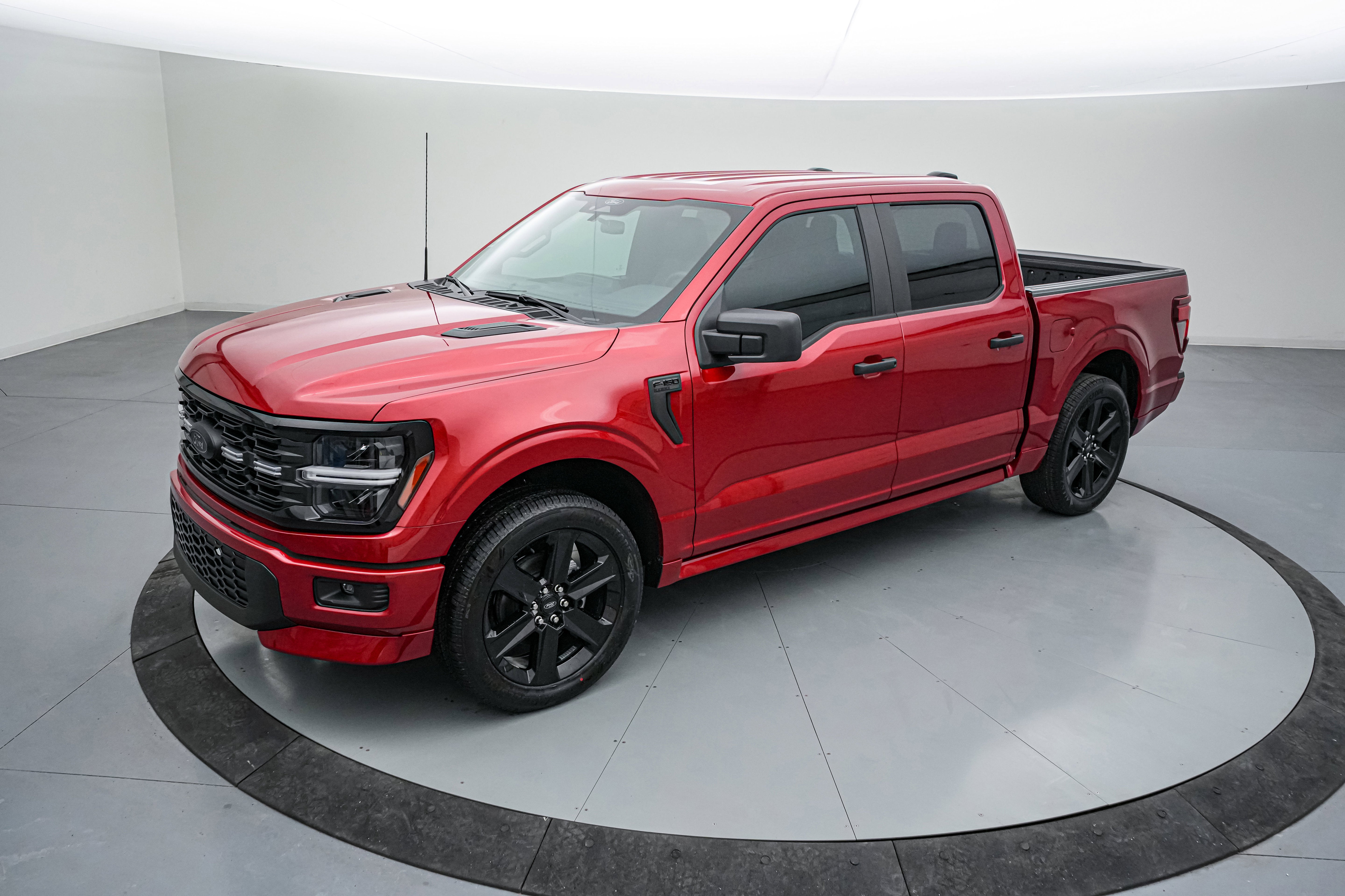 2025 Ford F-150 Lobo SC