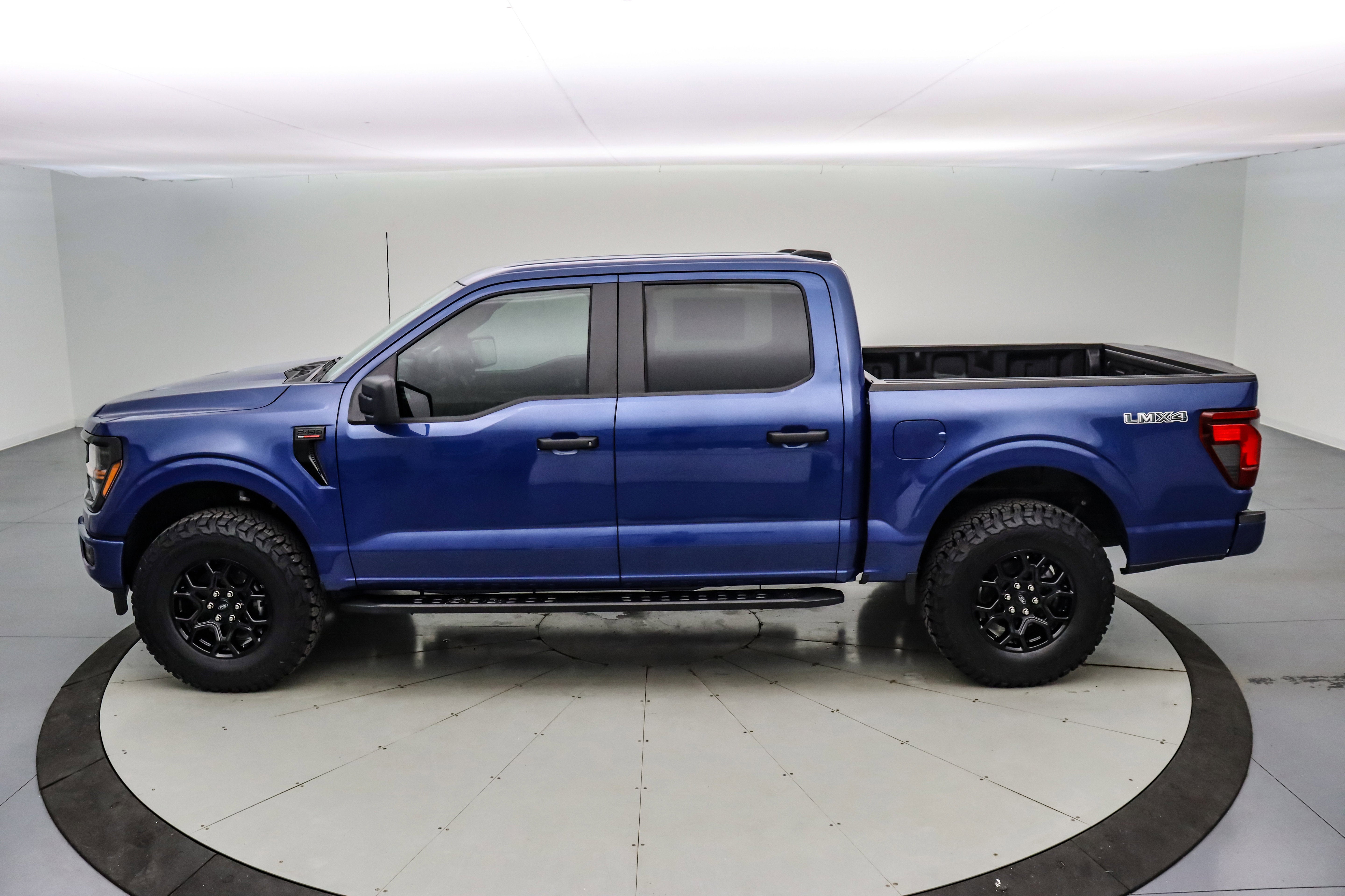 2025 Ford F-150 LMX4