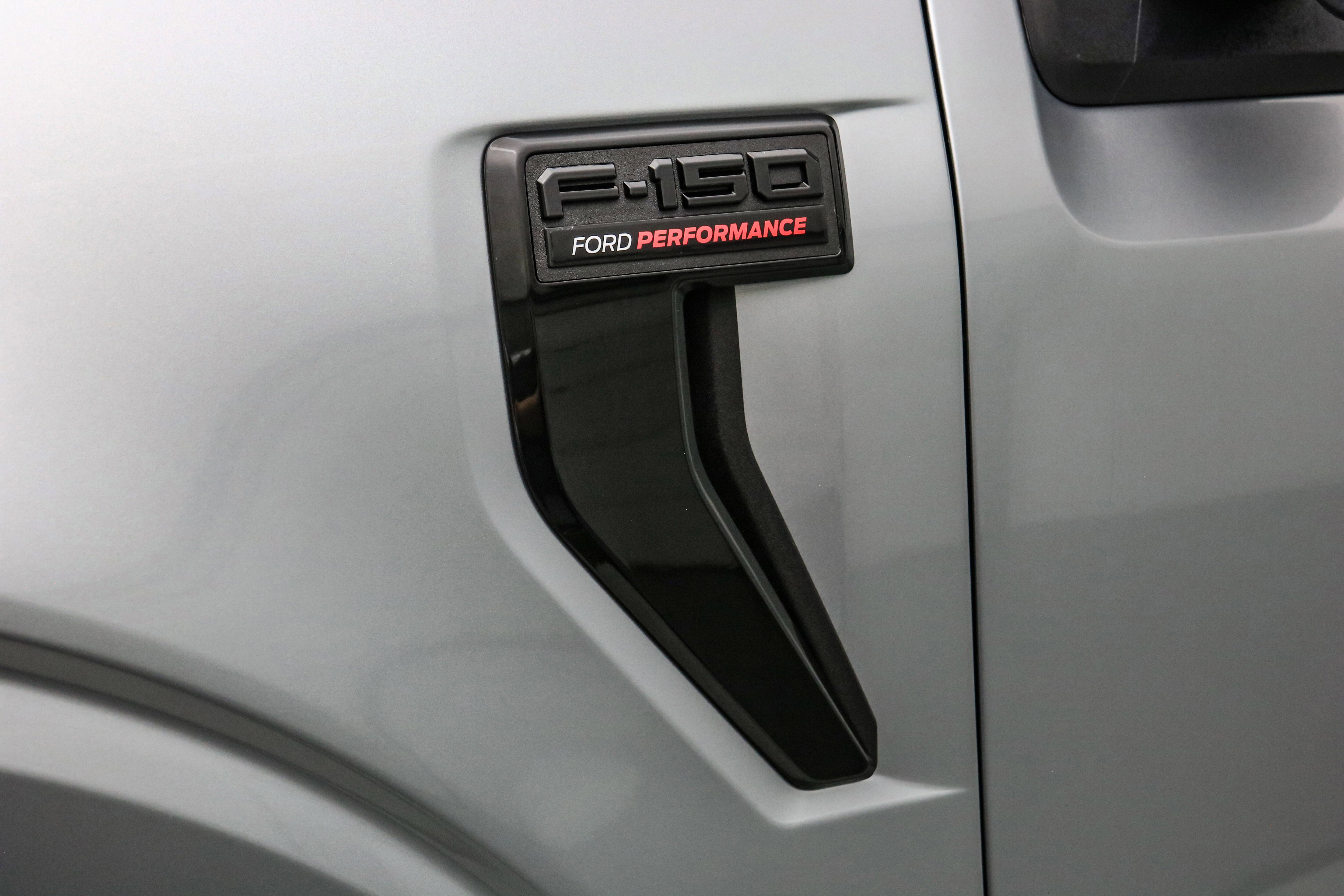 2025 Ford F-150 LMX4