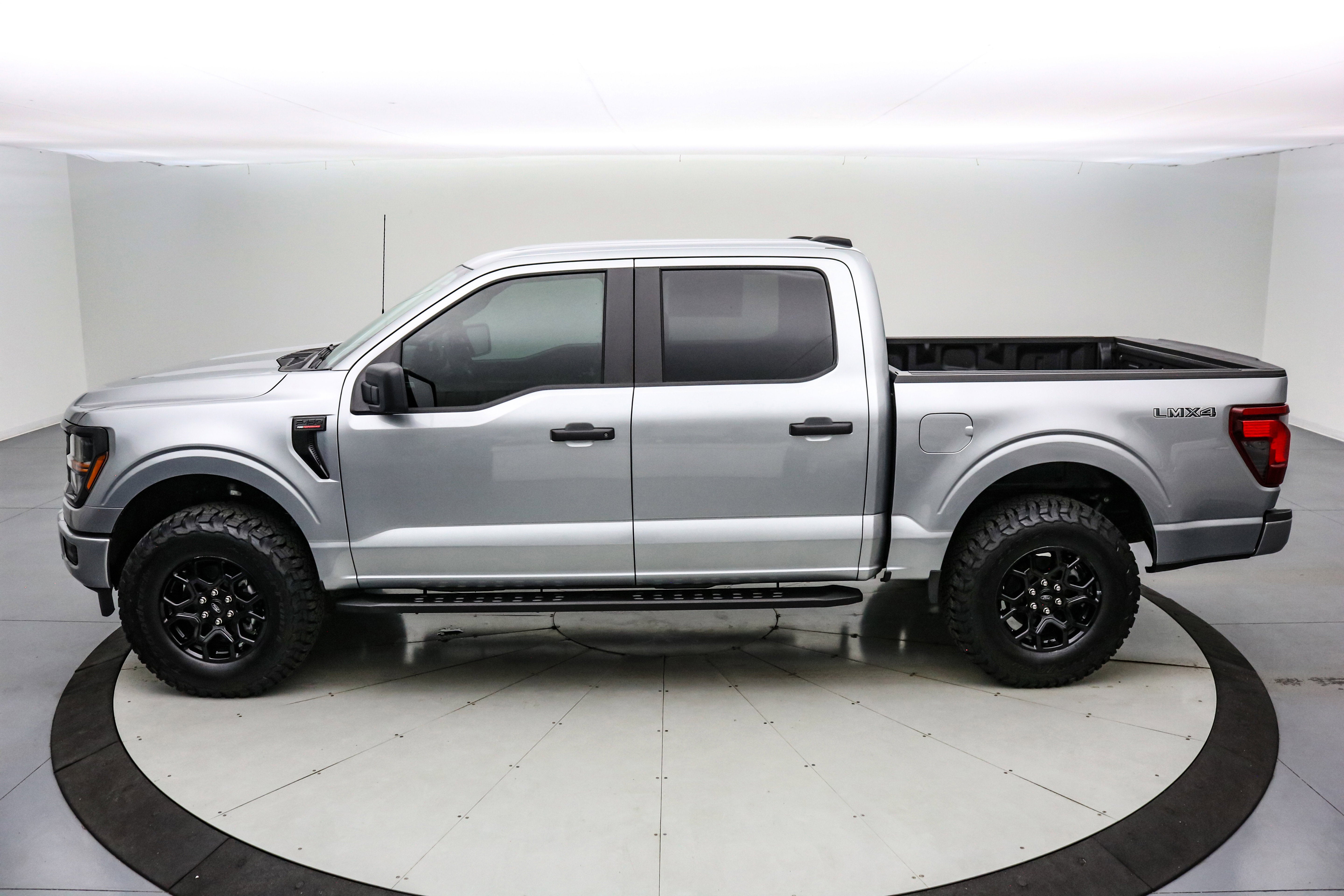 2025 Ford F-150 LMX4