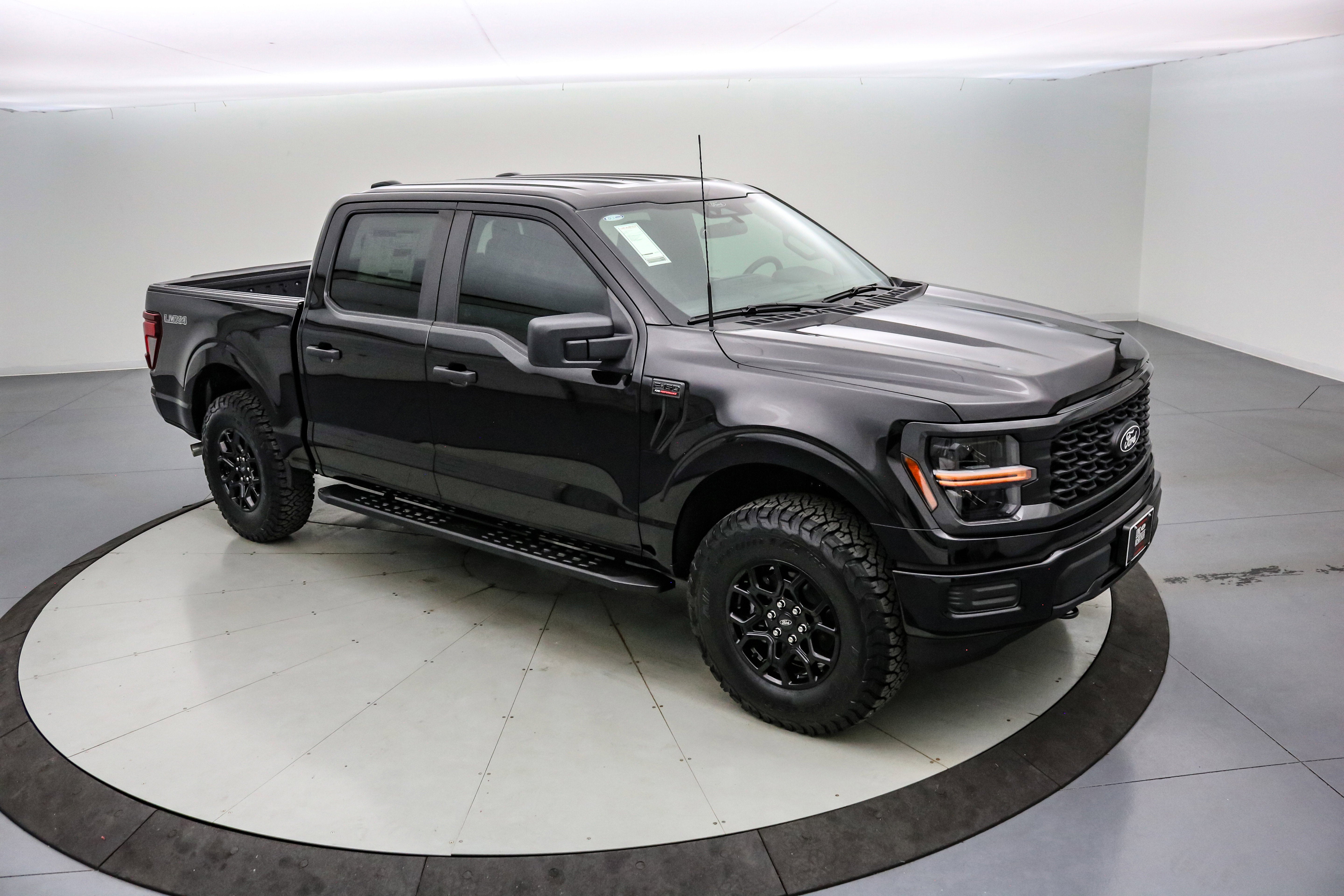 2025 Ford F-150 LMX4