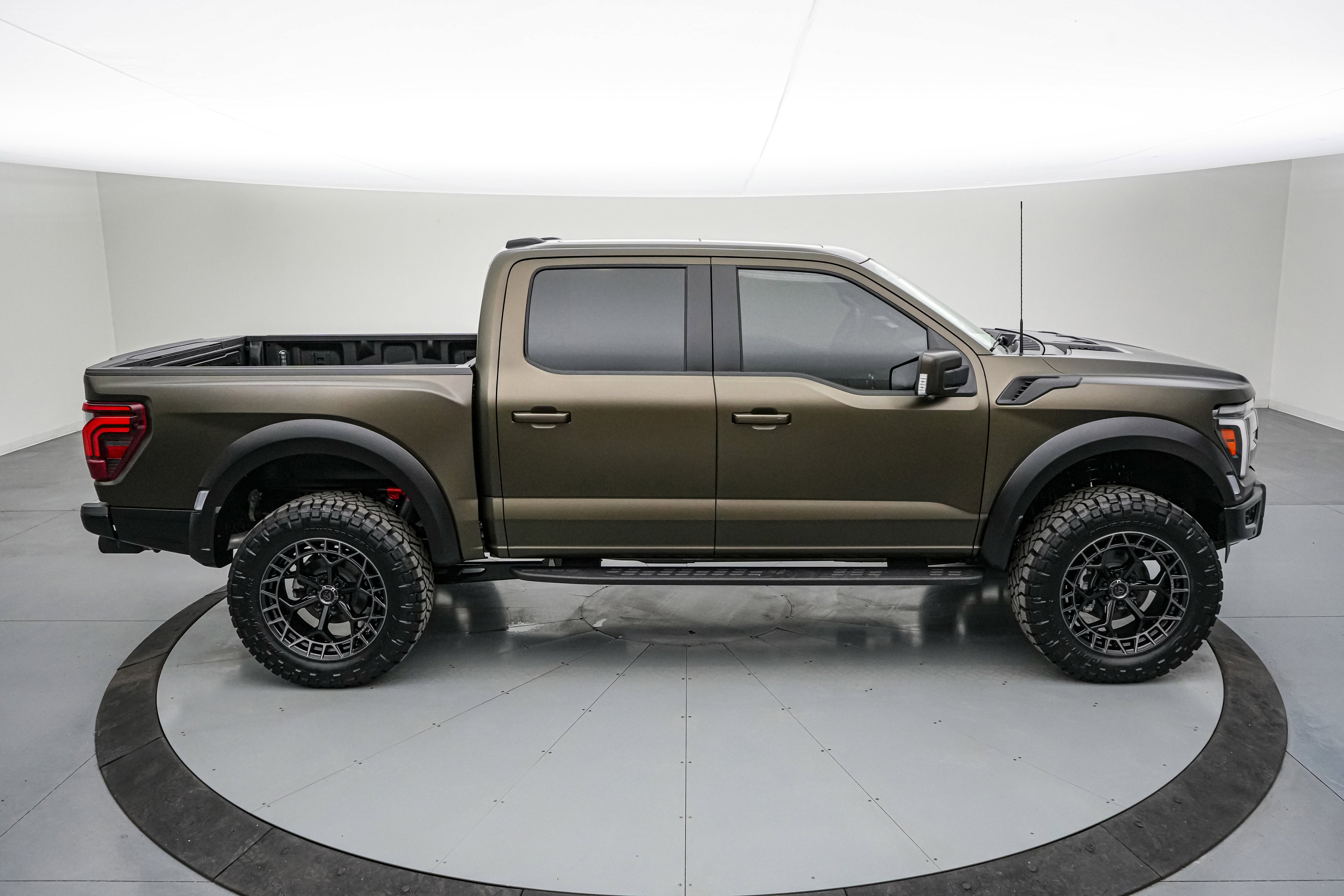 2025 Ford F-150 Raptor Alpha 600