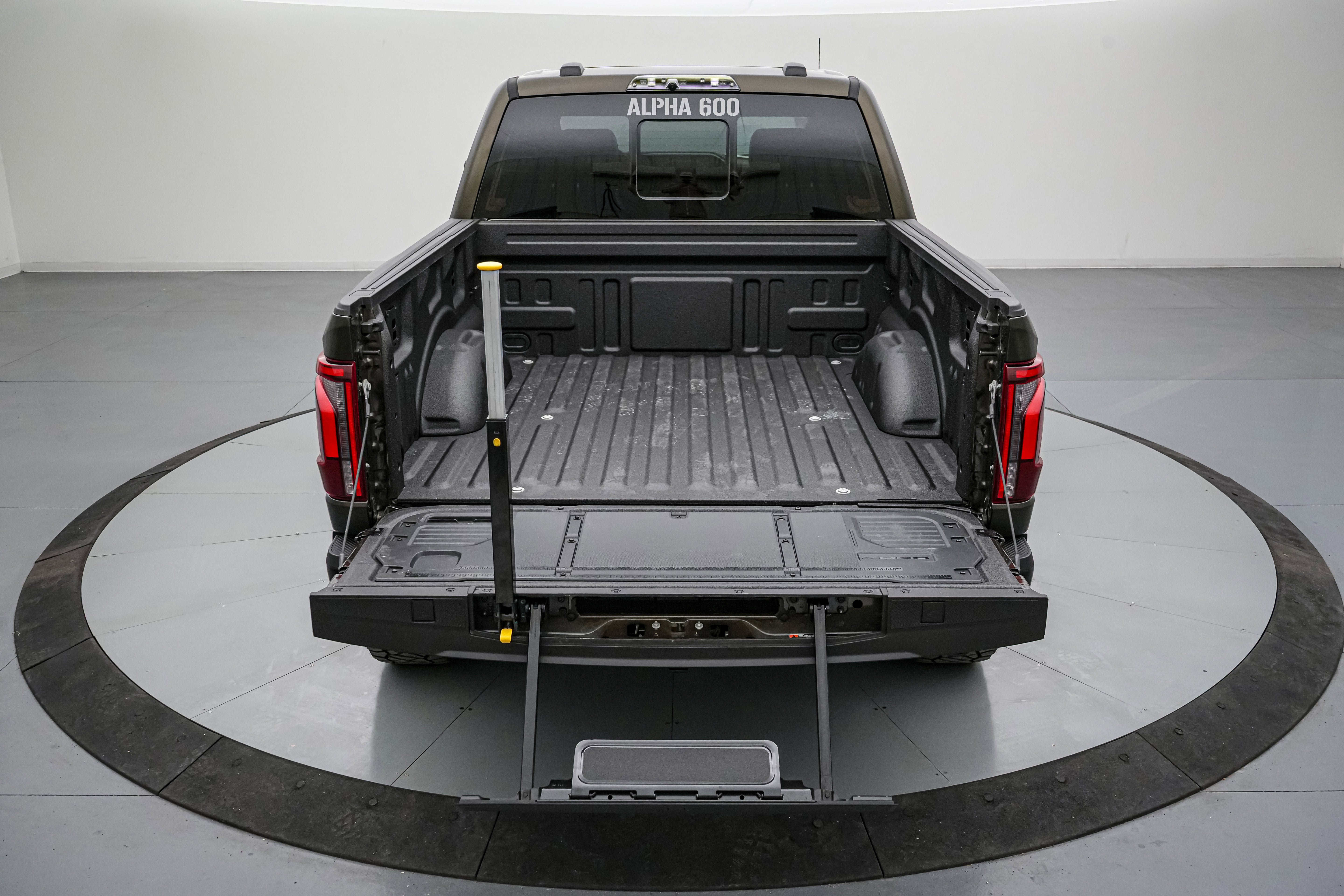 2025 Ford F-150 Raptor Alpha 600