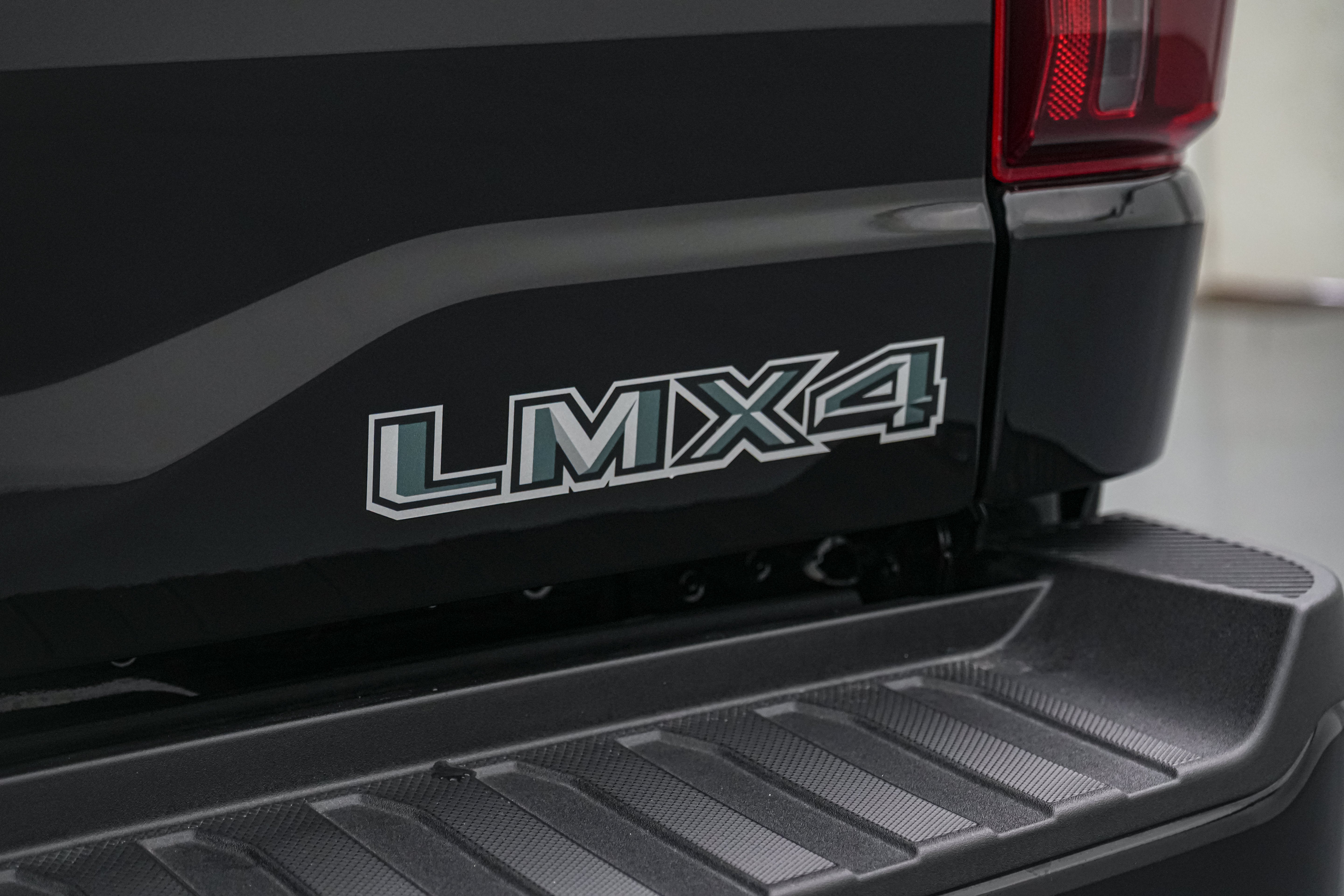 2026 Ford F-150 LMX4