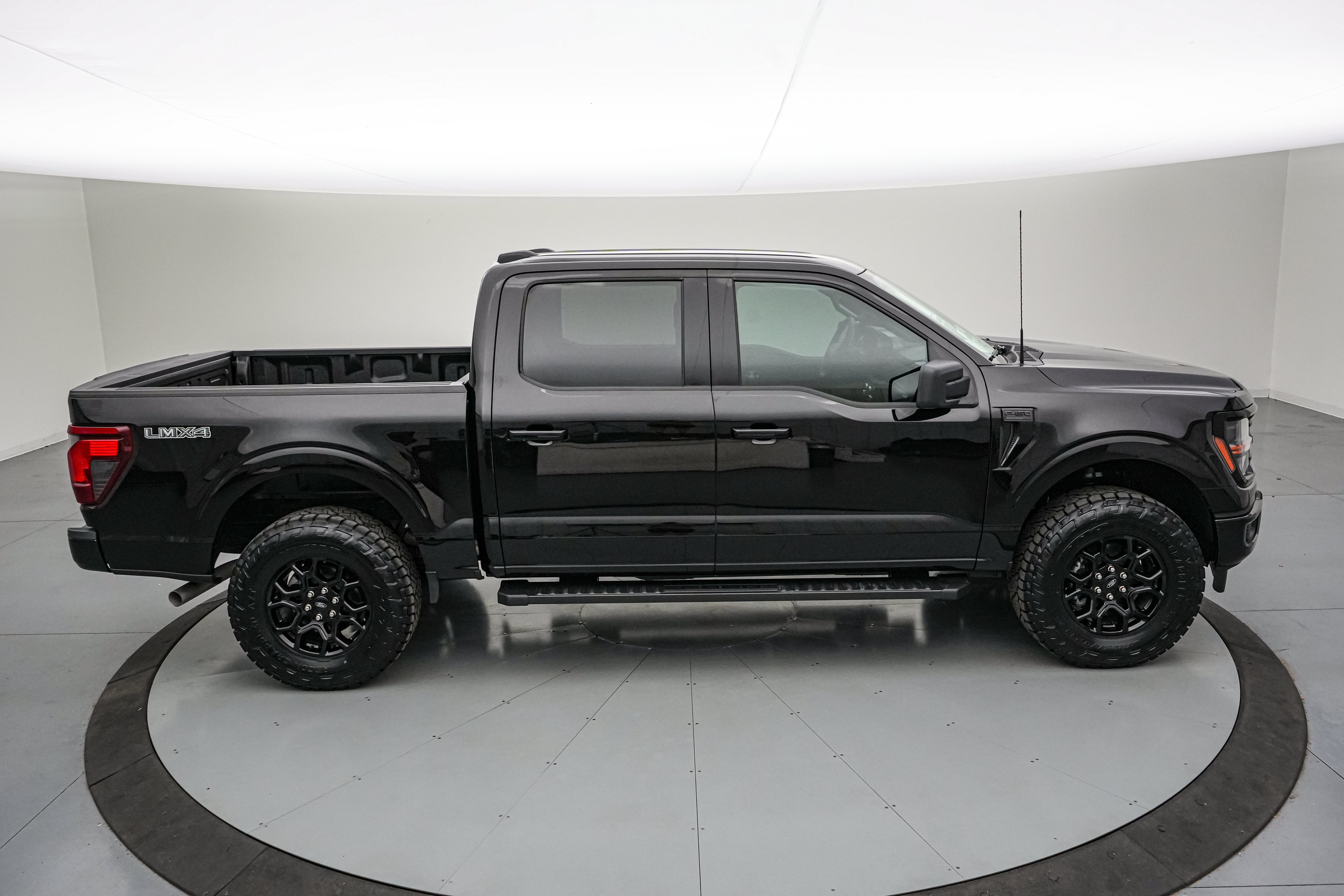 2026 Ford F-150 LMX4