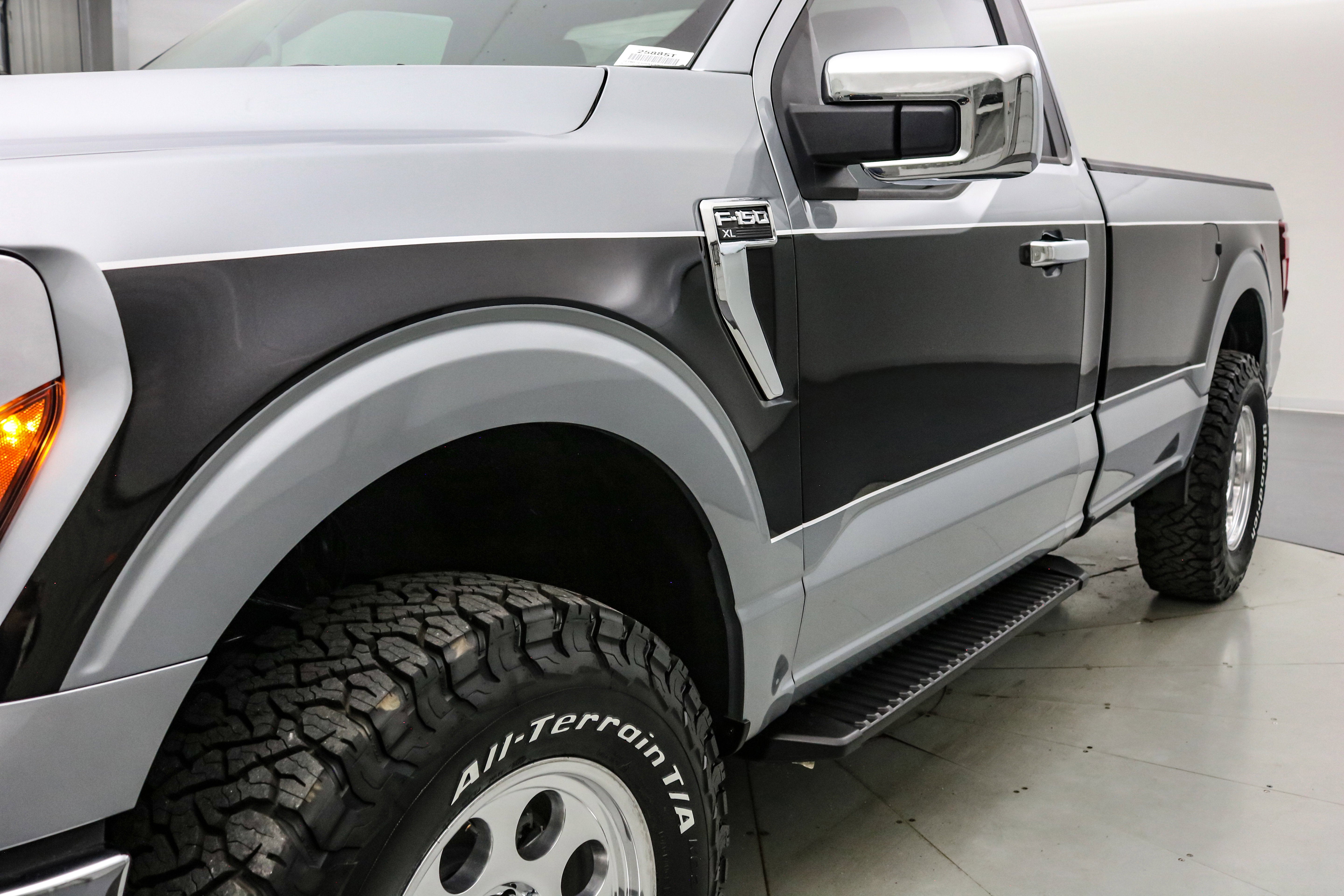 2025 Ford F-150 Custom Classic
