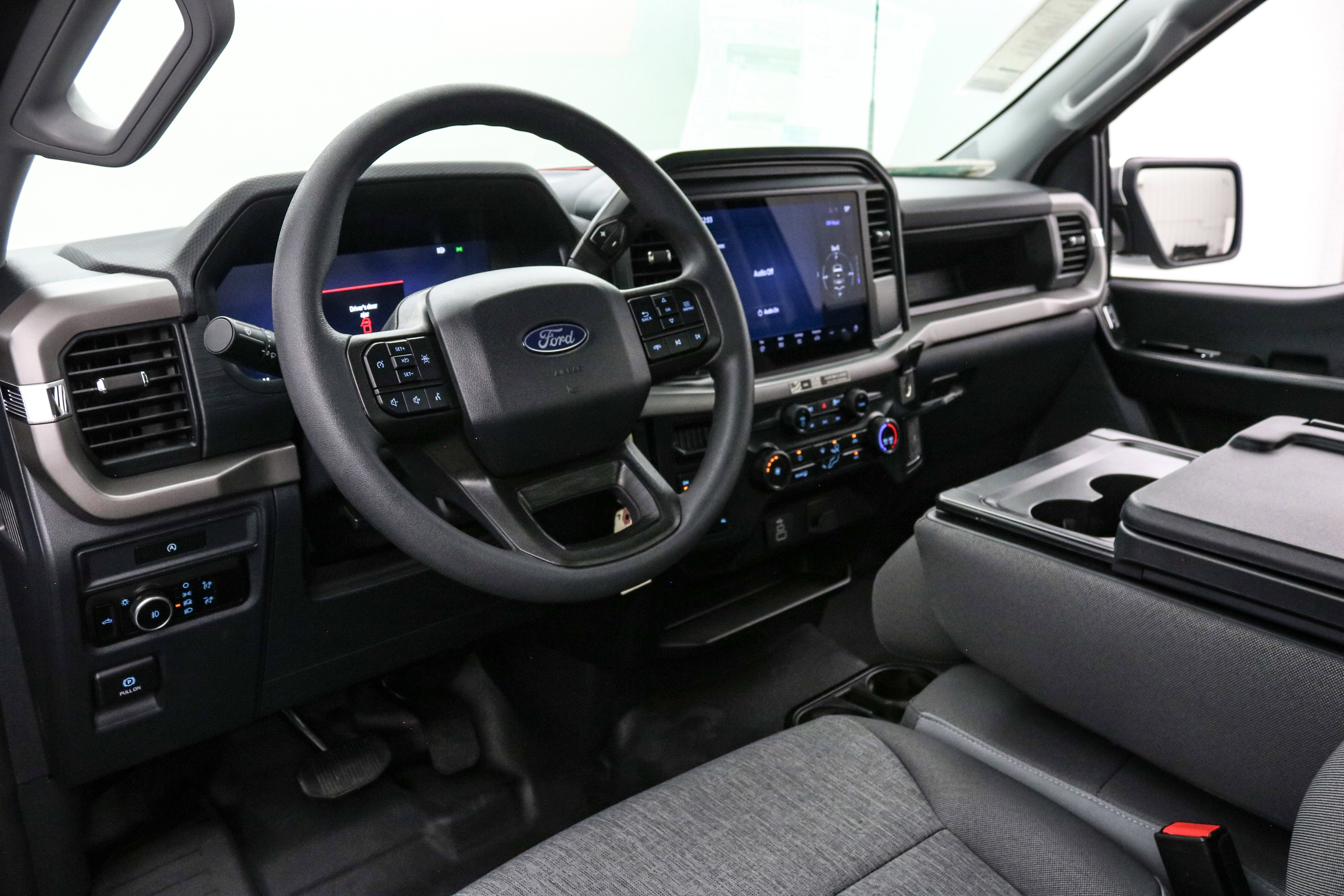 2025 Ford F-150 Custom Classic