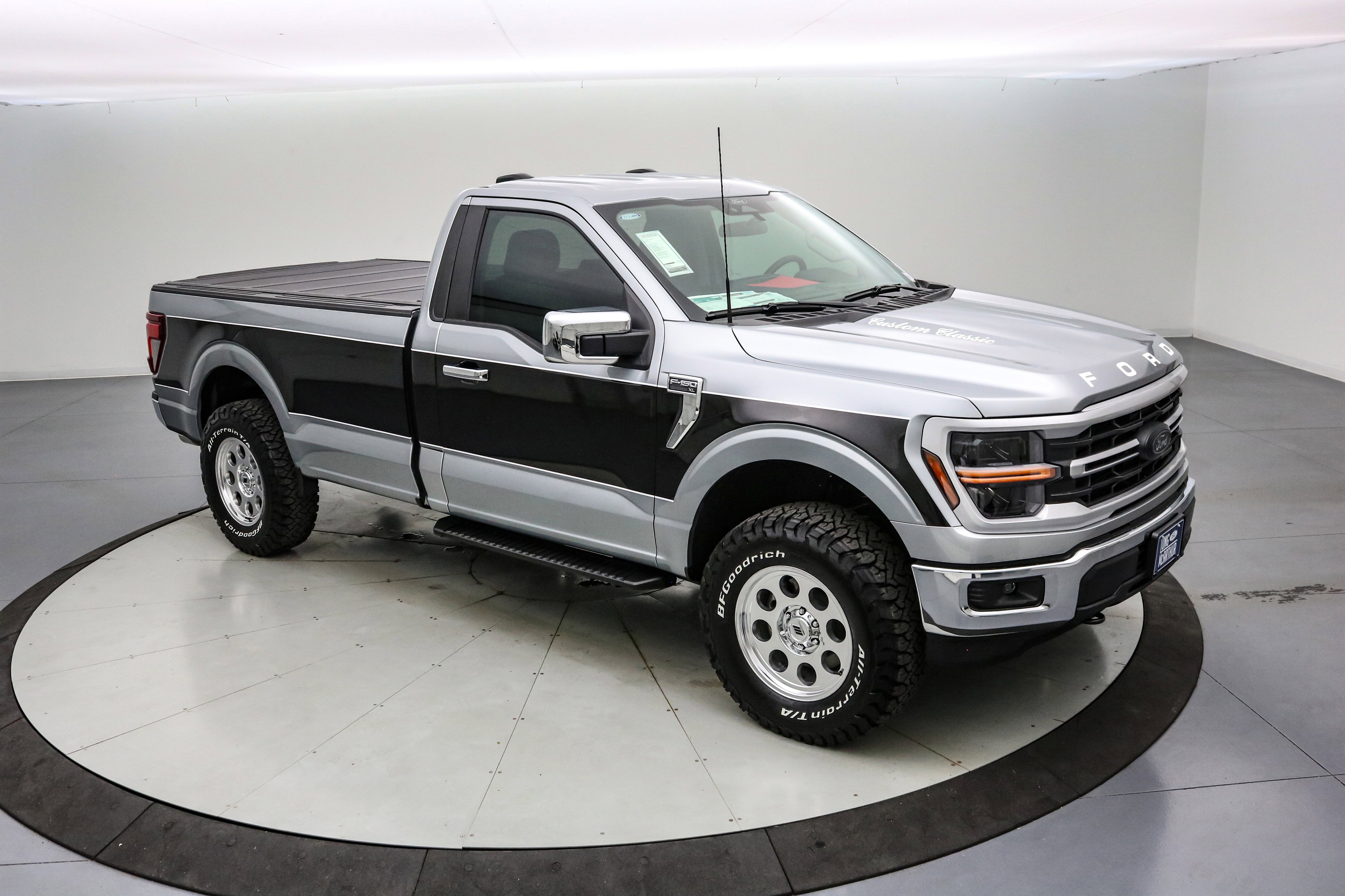 2025 Ford F-150 Custom Classic