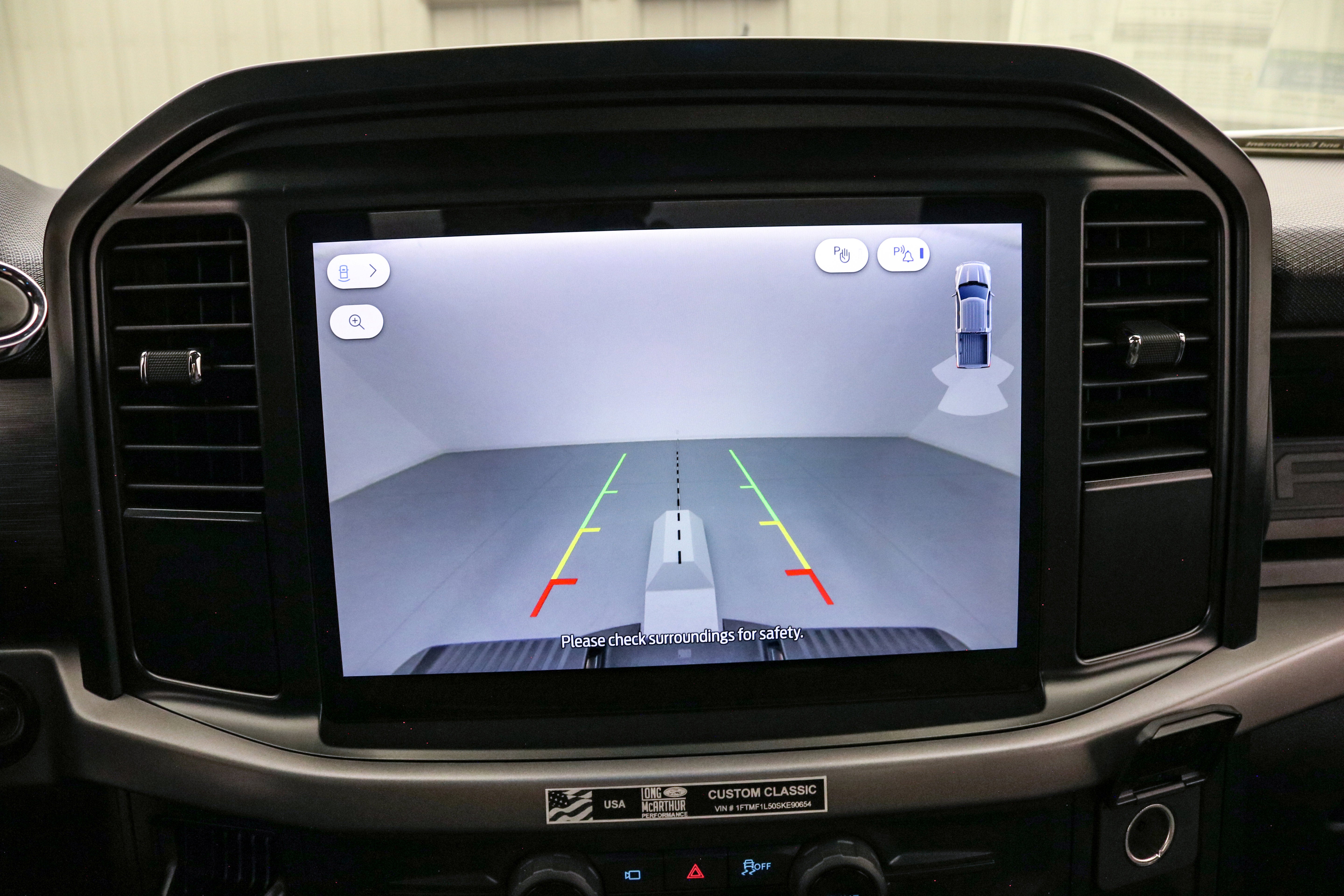 2025 Ford F-150 Custom Classic