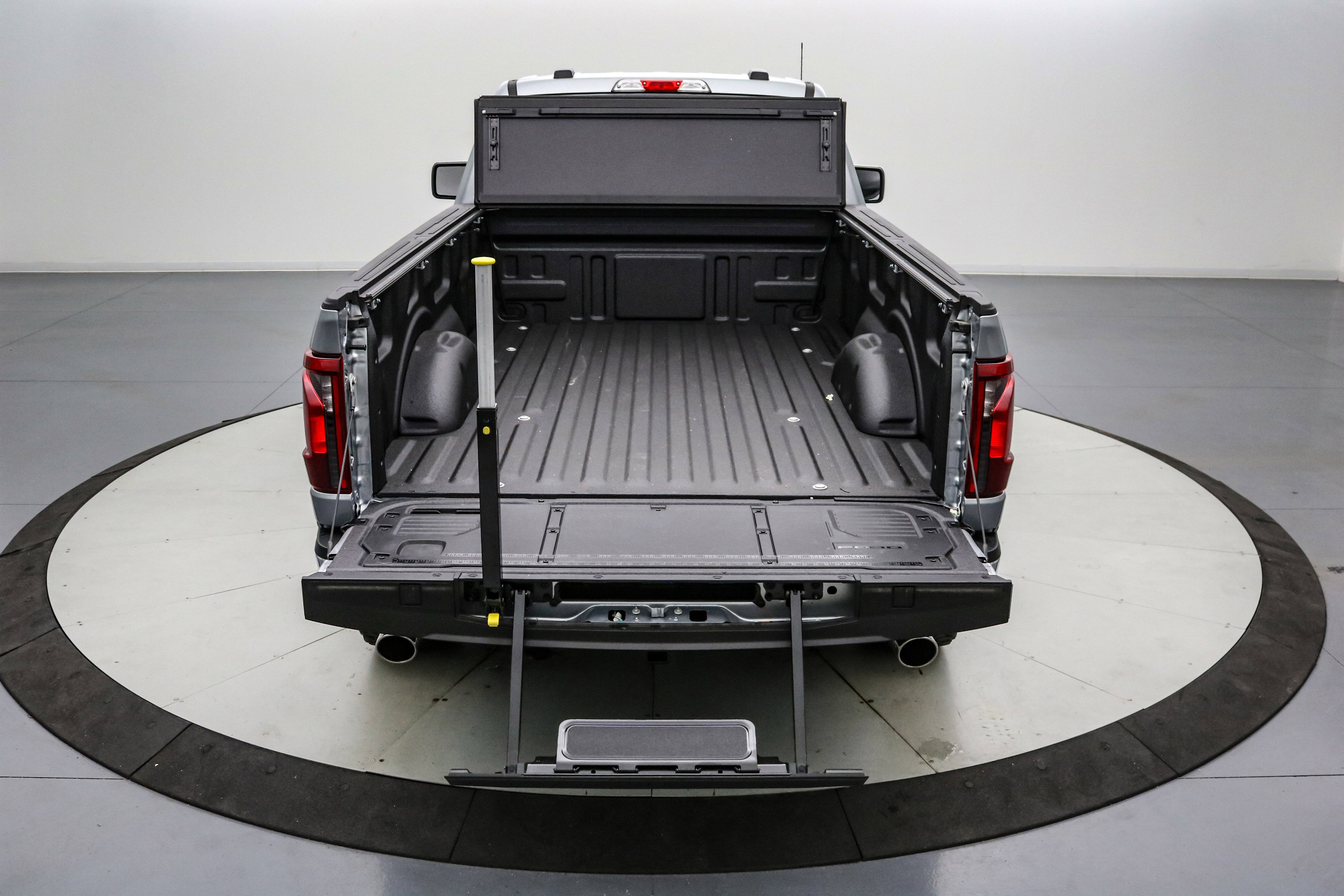 2025 Ford F-150 Custom Classic