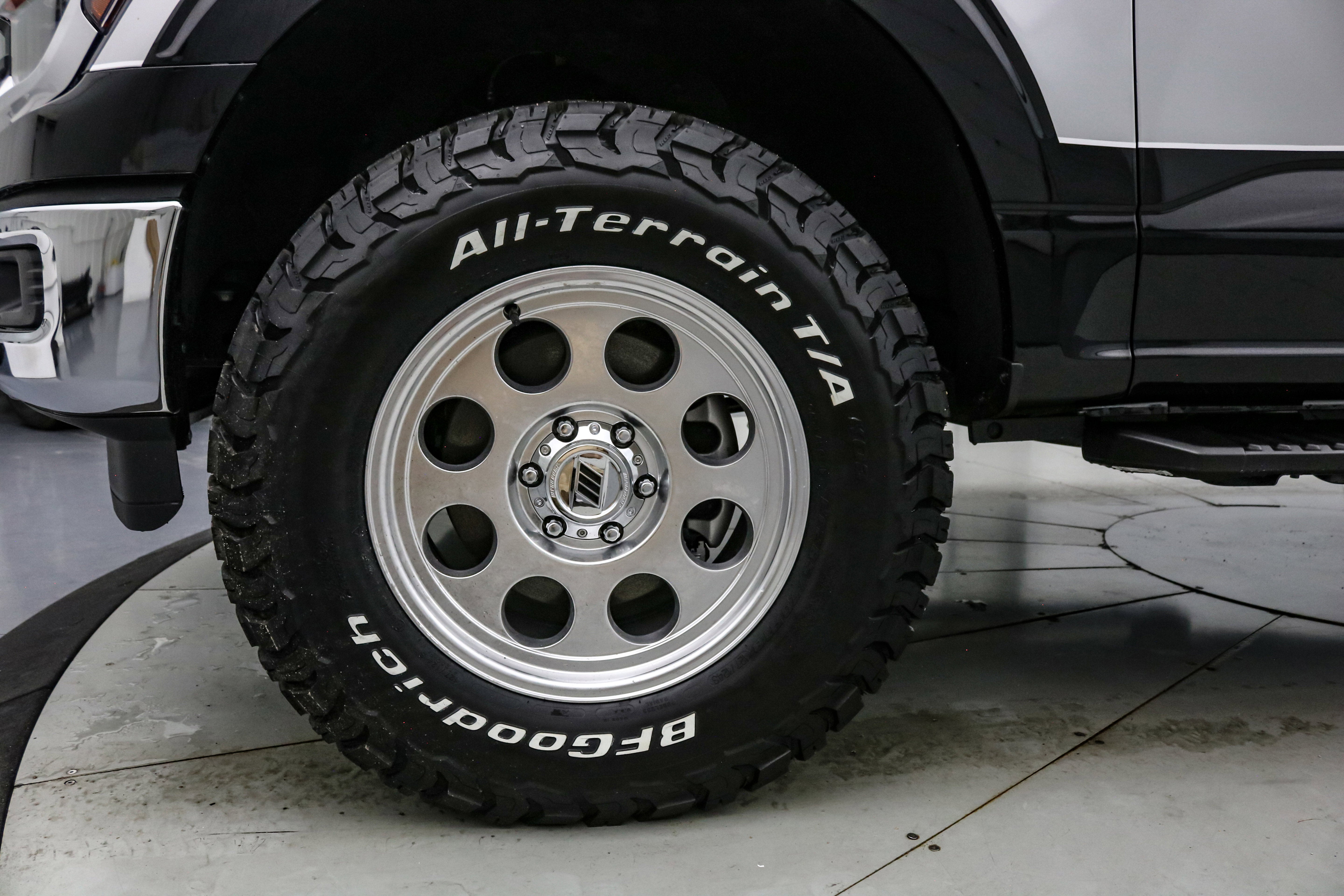 2025 Ford F-150 Custom Classic