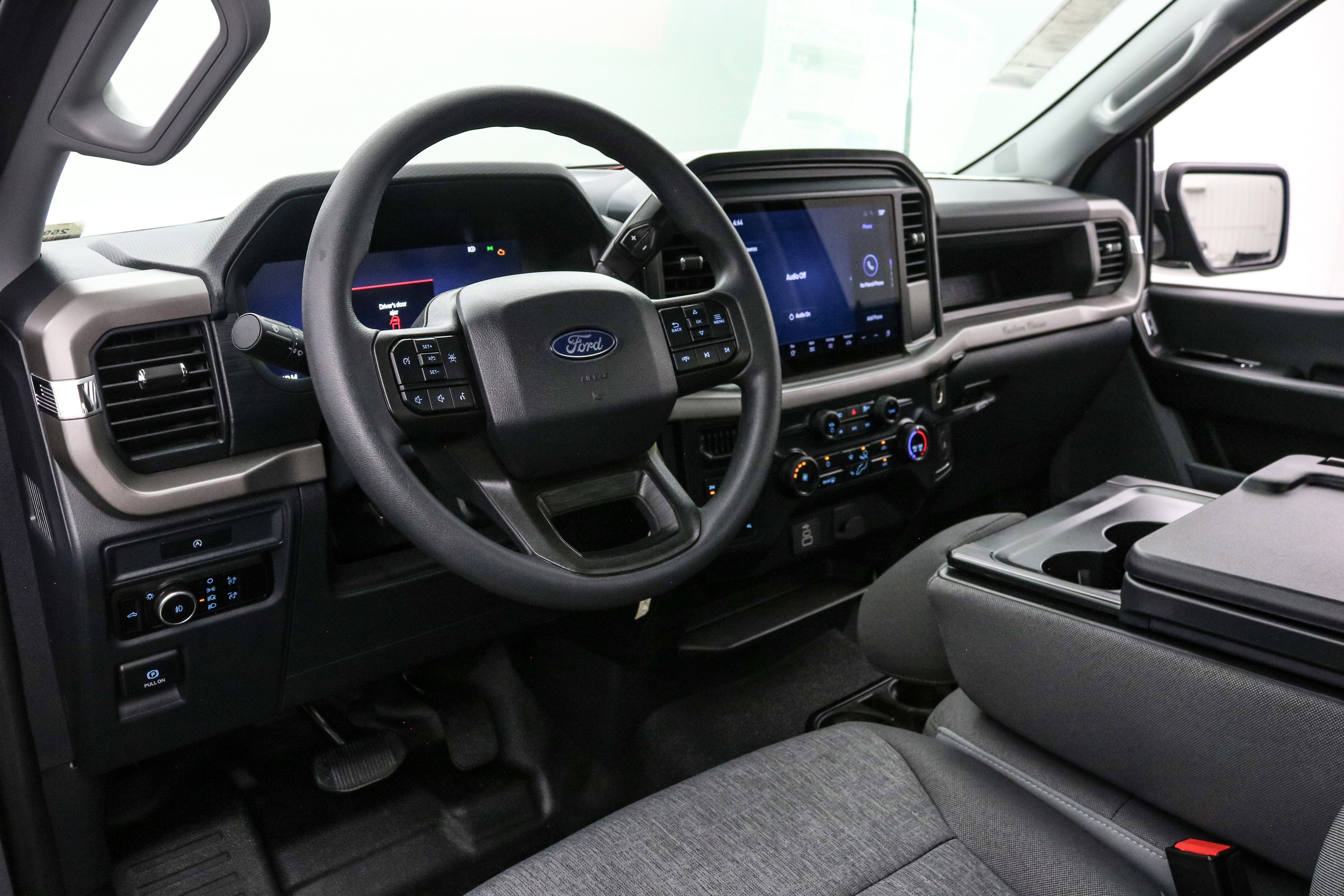 2025 Ford F-150 Custom Classic